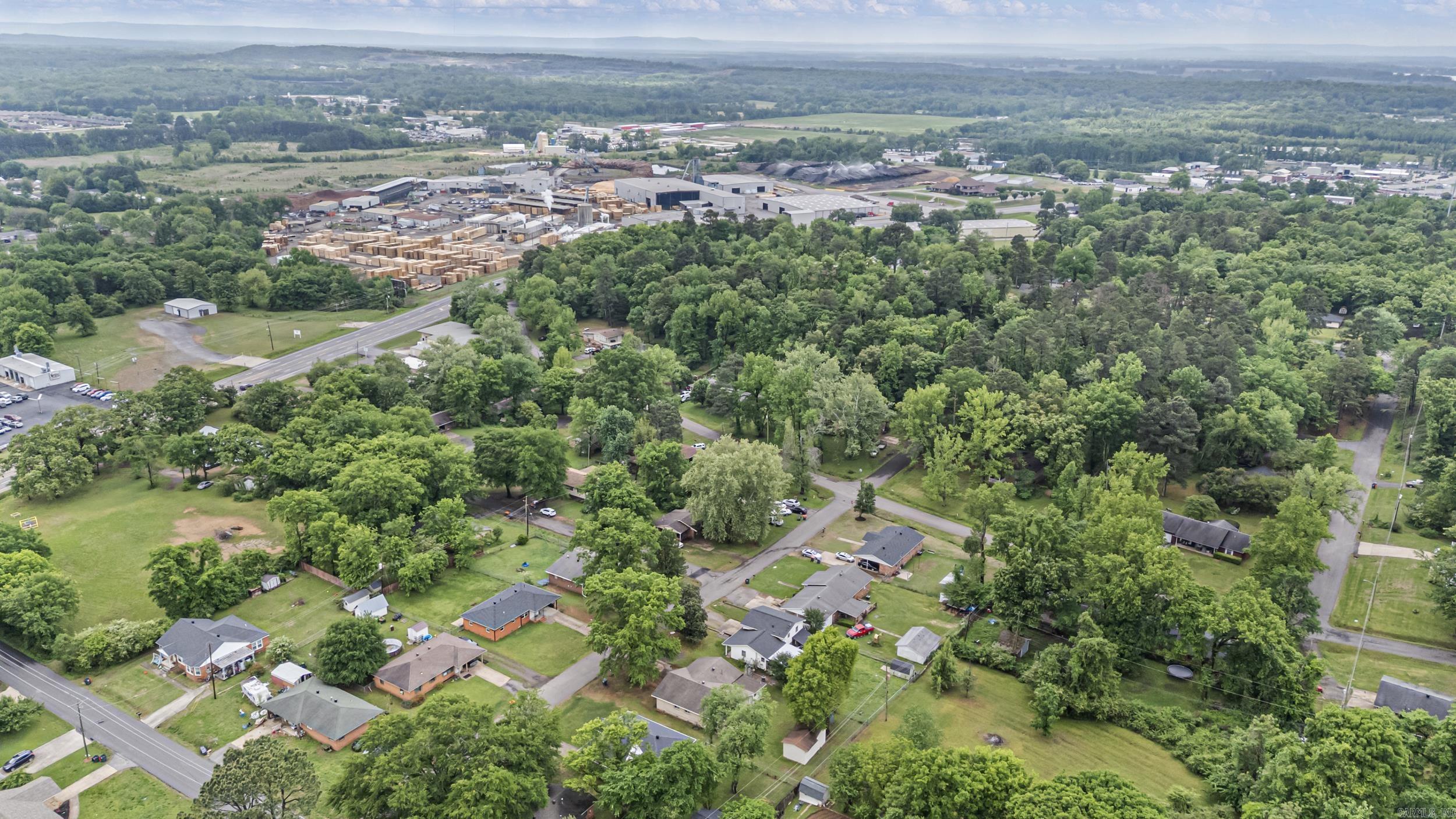 PINE CREST HILL - Residential
