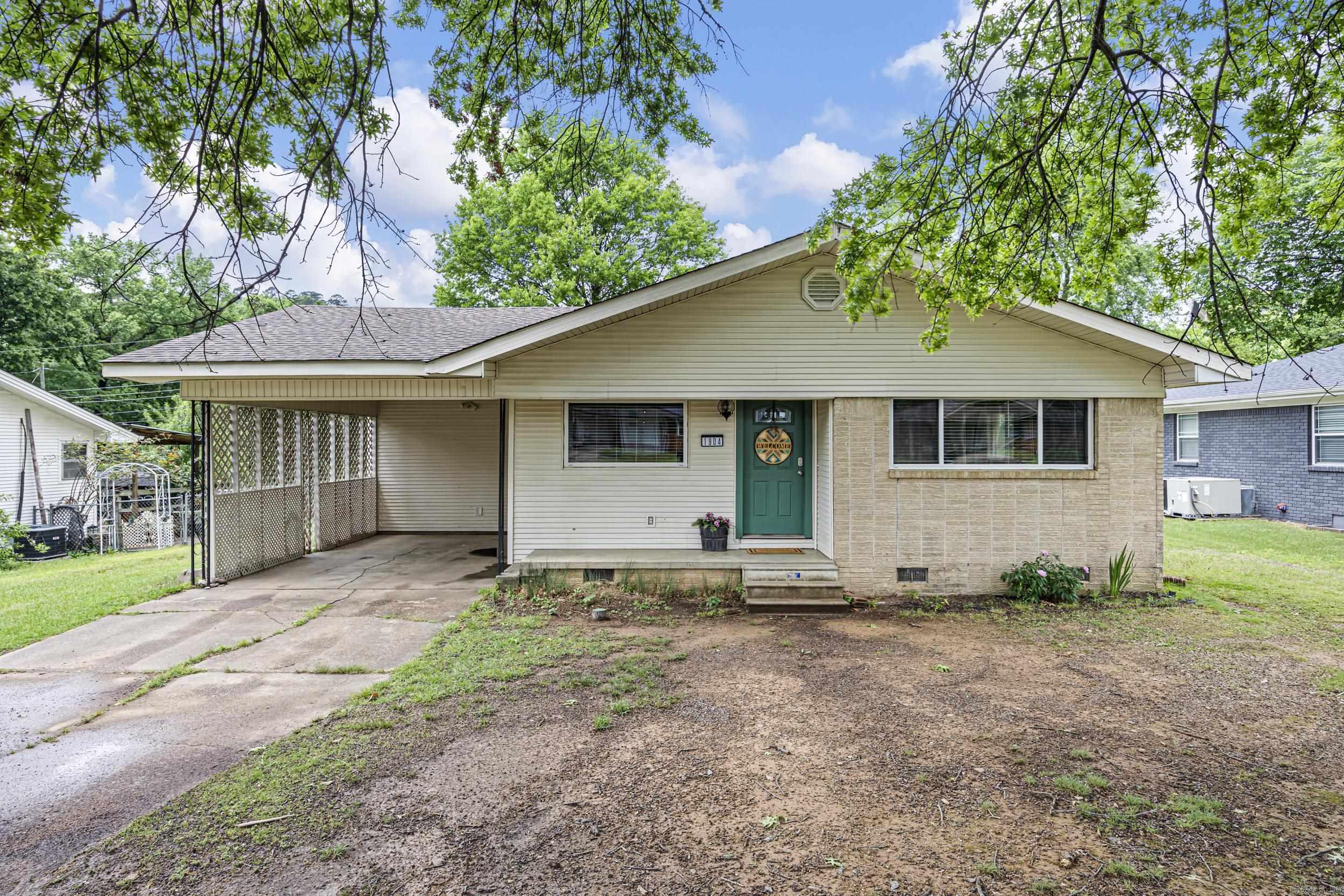 PINE CREST HILL - Residential