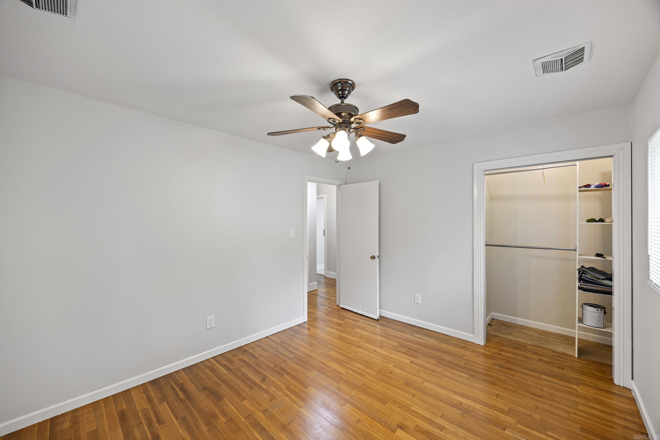 PINE CREST HILL - Residential