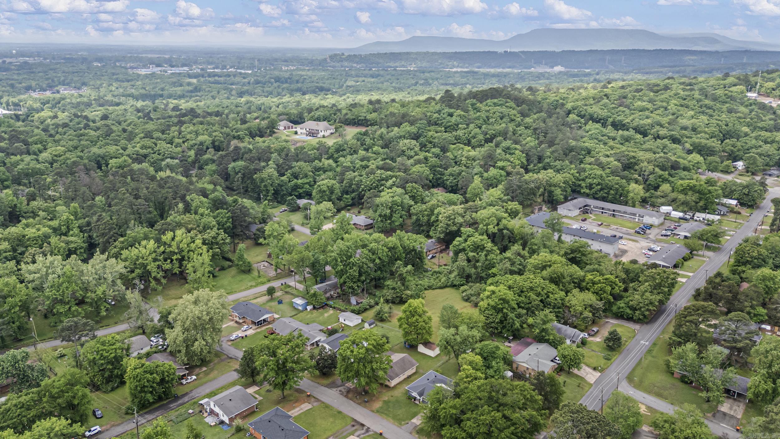 PINE CREST HILL - Residential