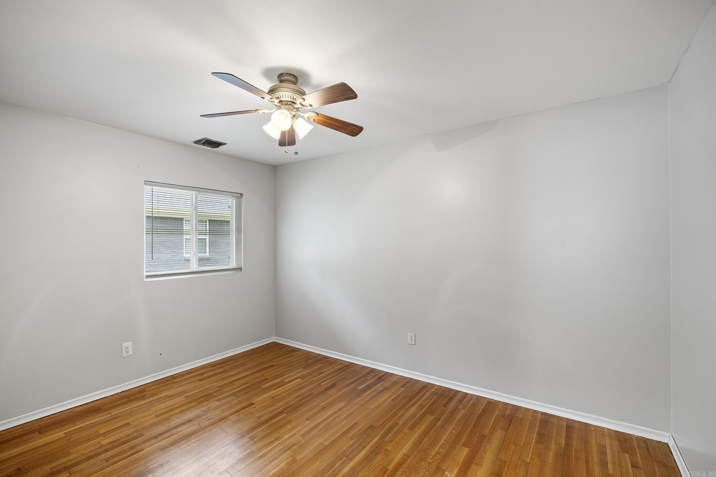 PINE CREST HILL - Residential