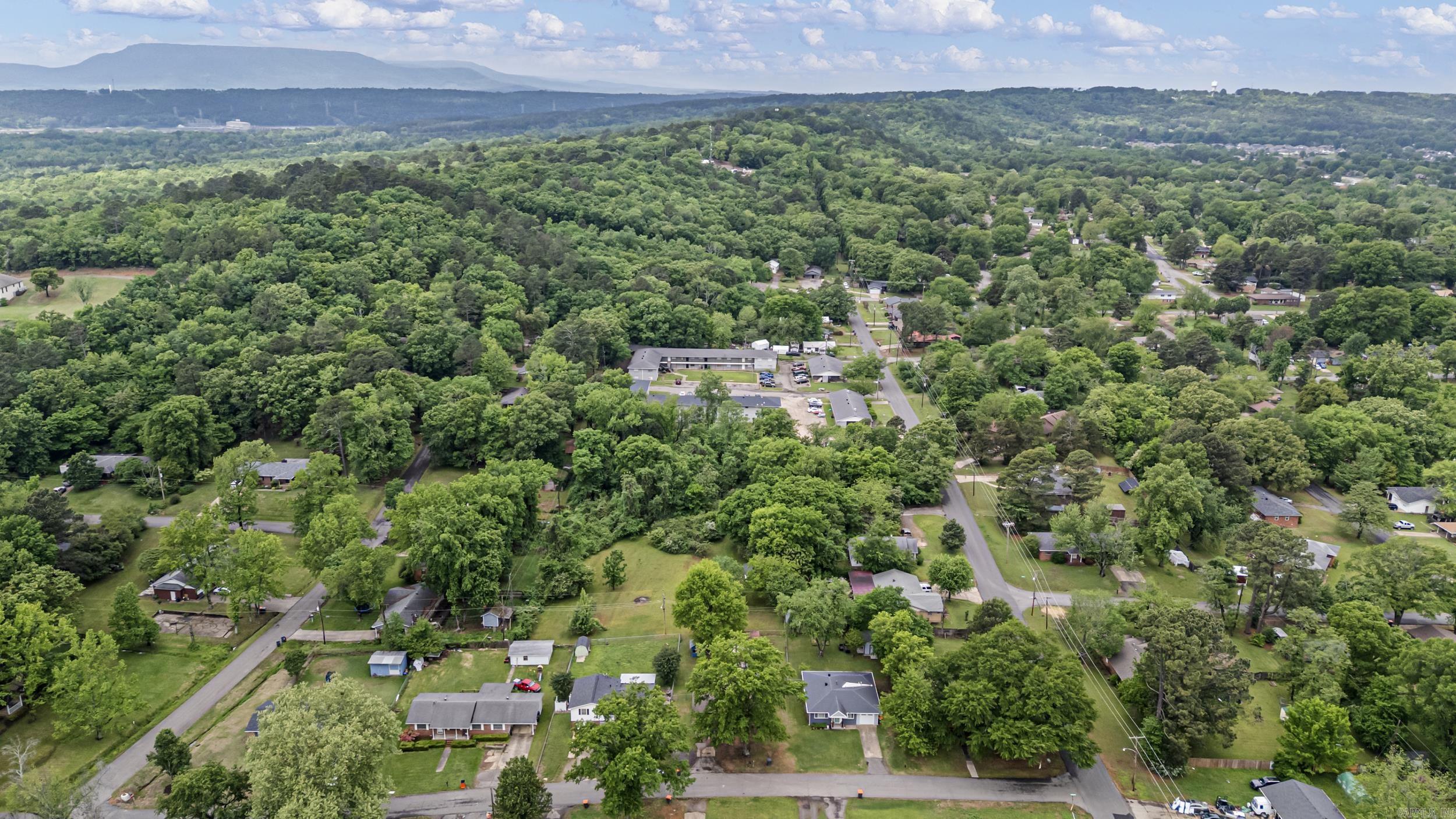 PINE CREST HILL - Residential