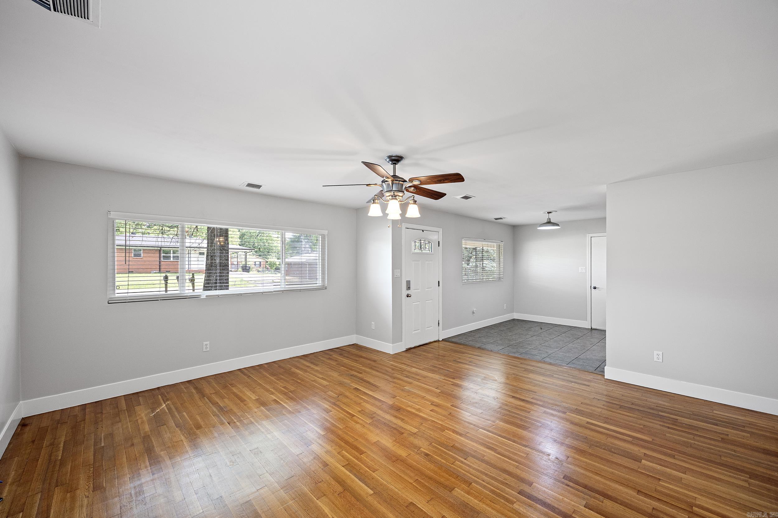 PINE CREST HILL - Residential