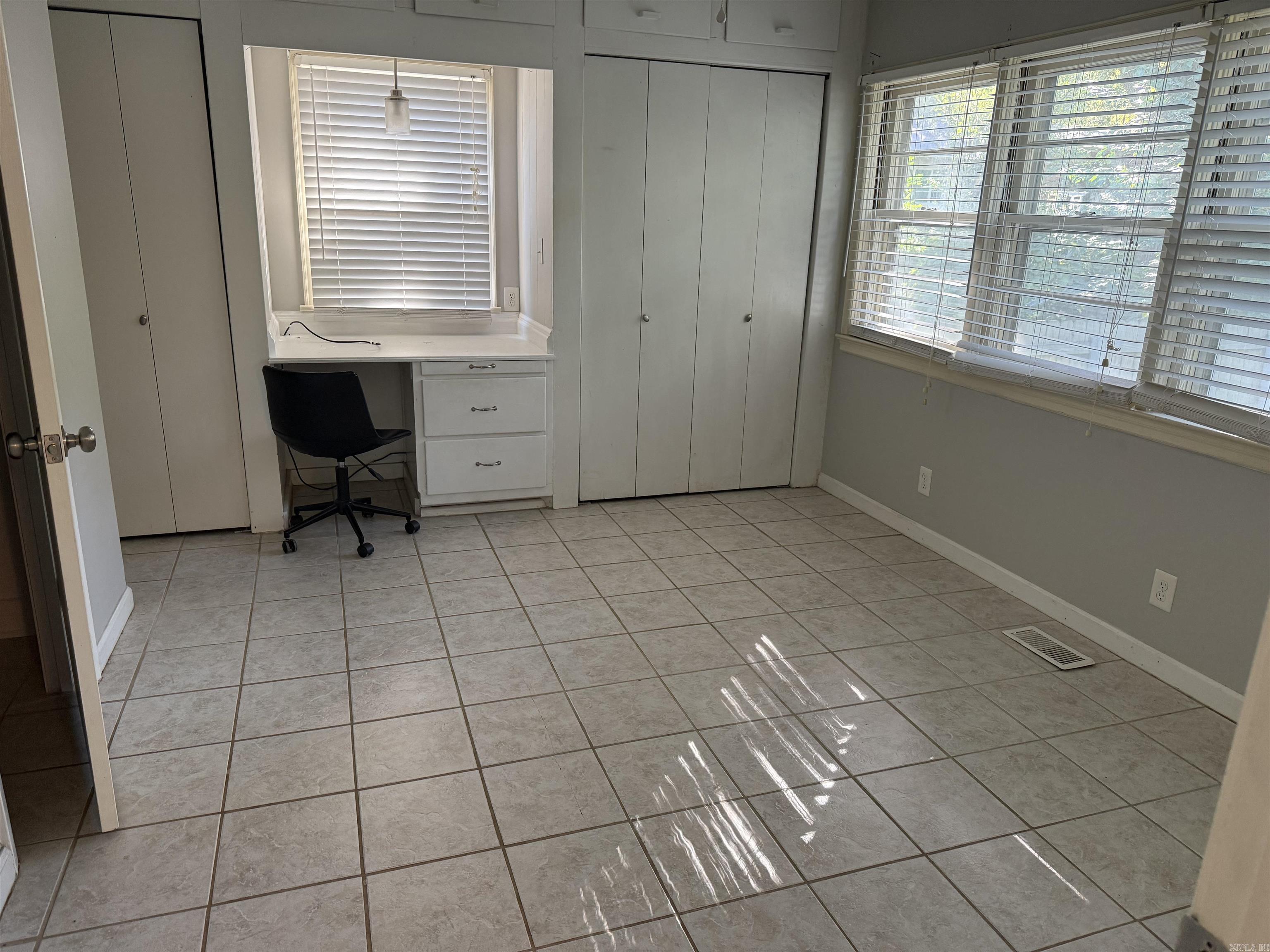 Knights - Residential Lease