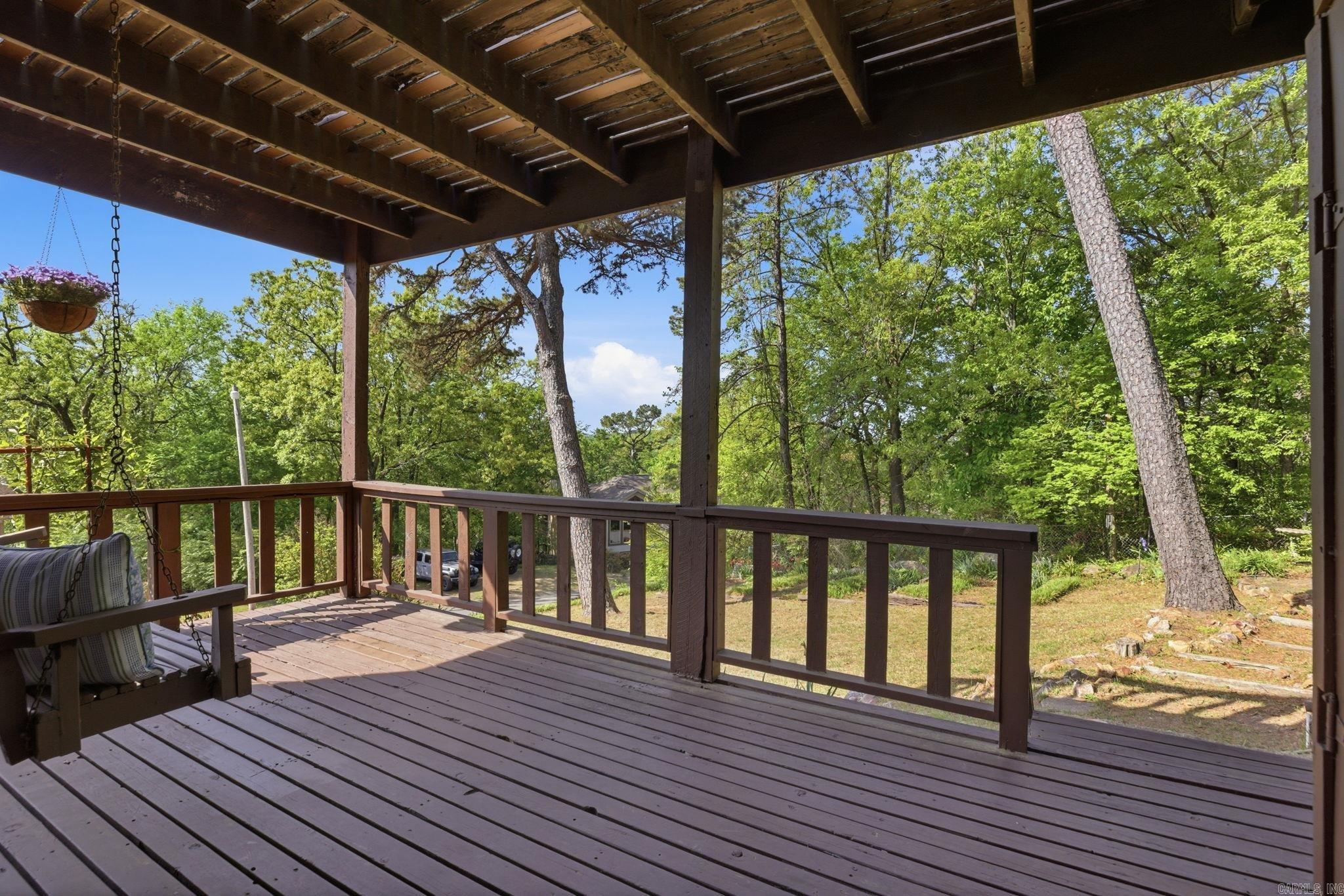 LEAWOOD MANOR - Residential