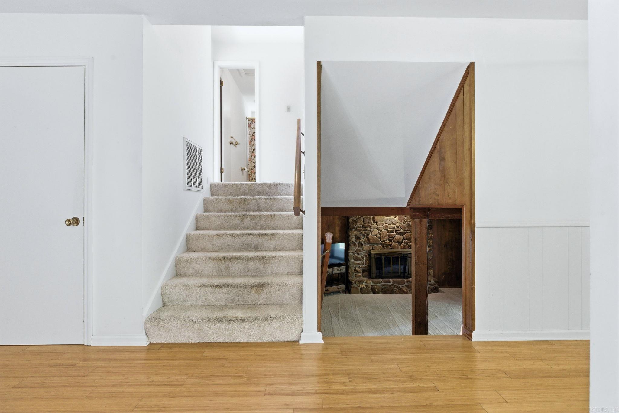 LEAWOOD MANOR - Residential