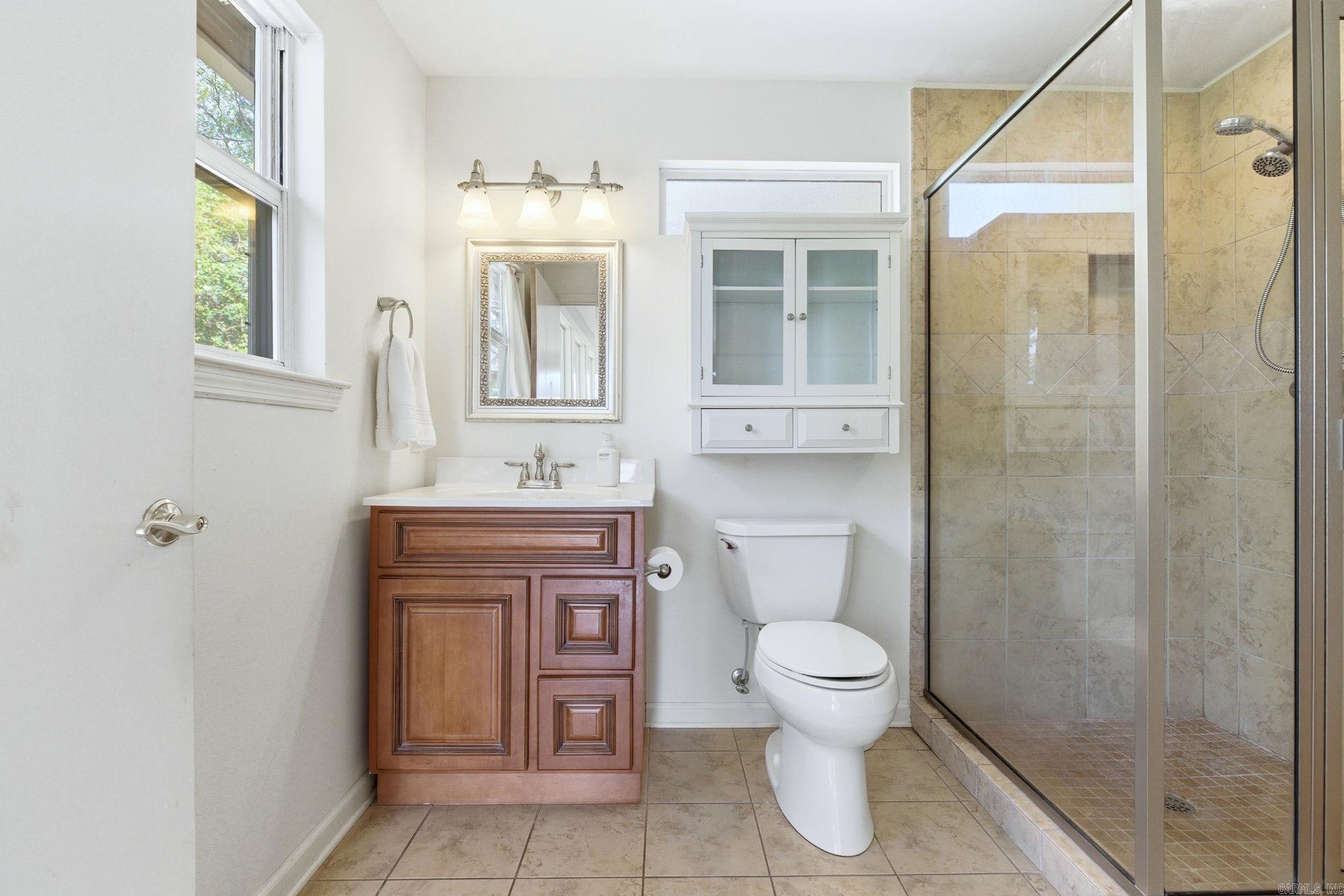 LEAWOOD MANOR - Residential