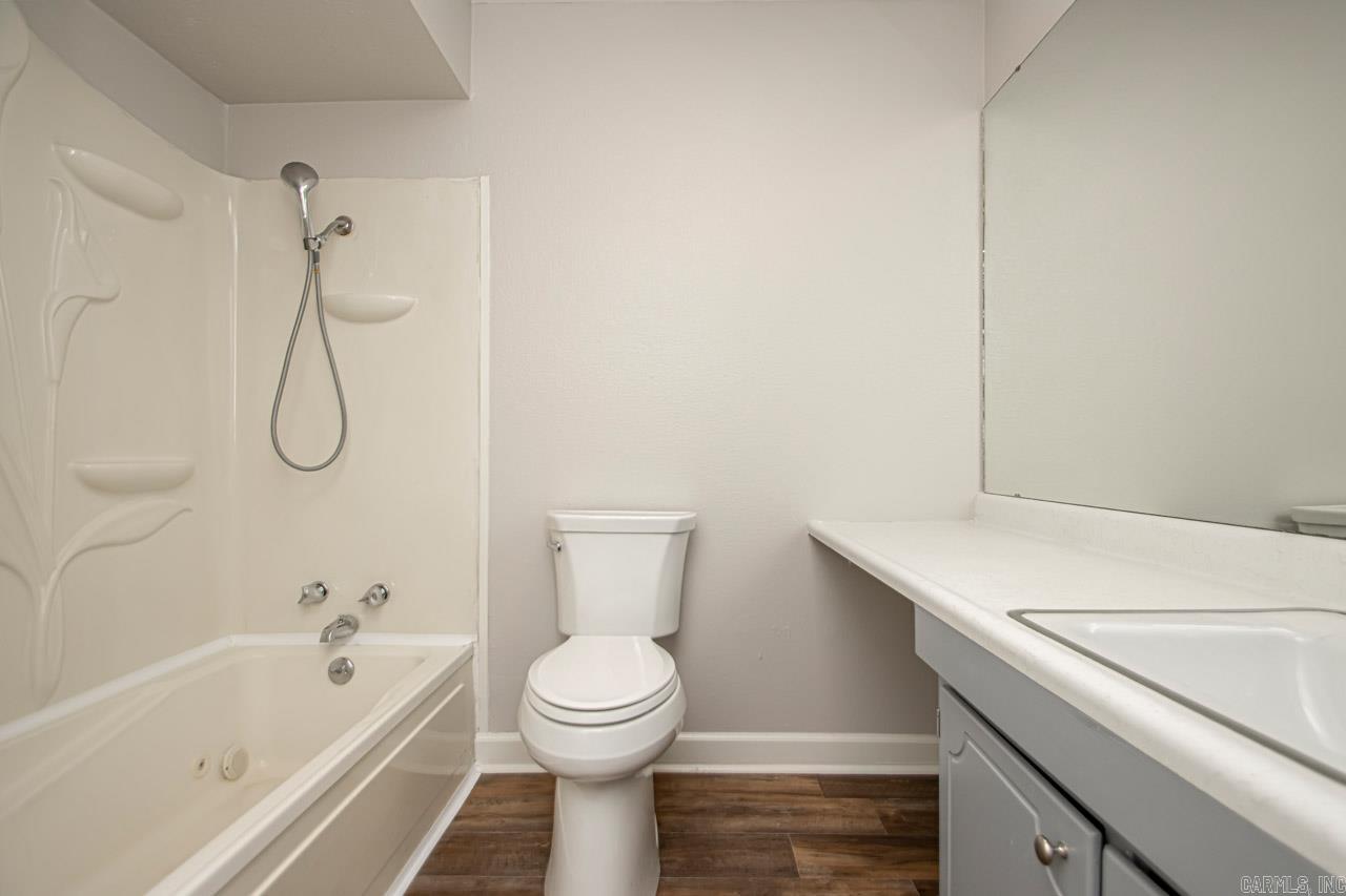 INDIANHEAD LAKES EST - Residential