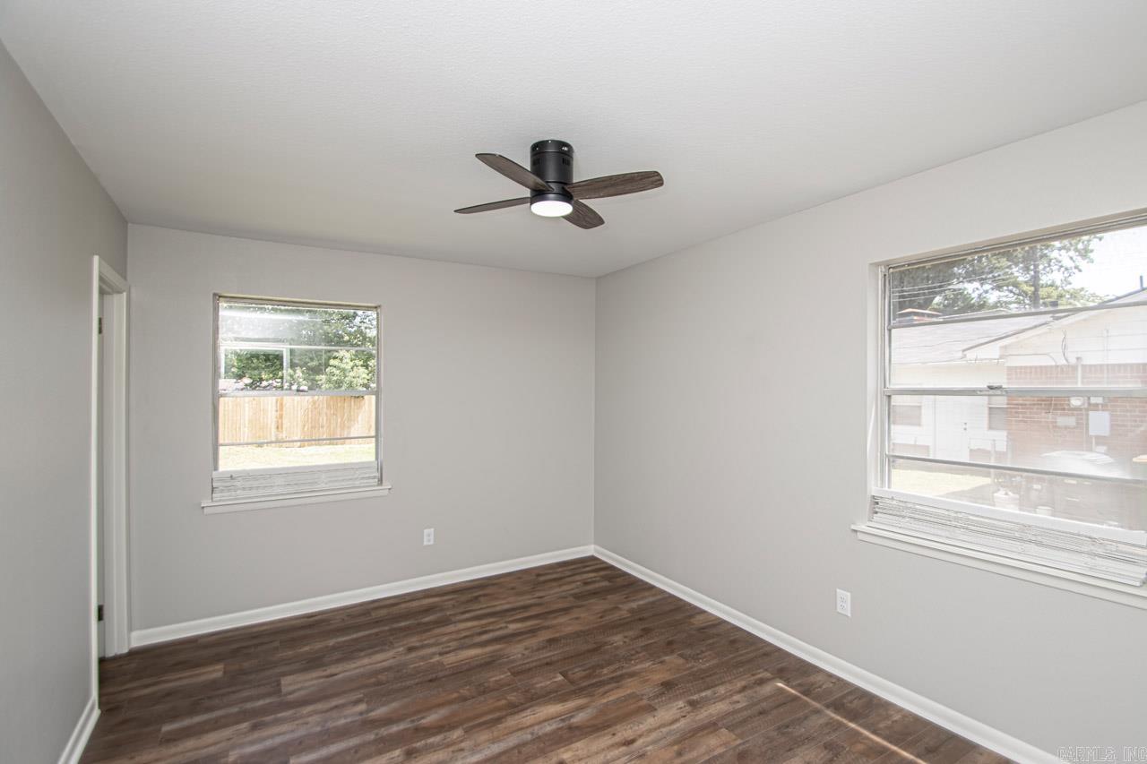 INDIANHEAD LAKES EST - Residential