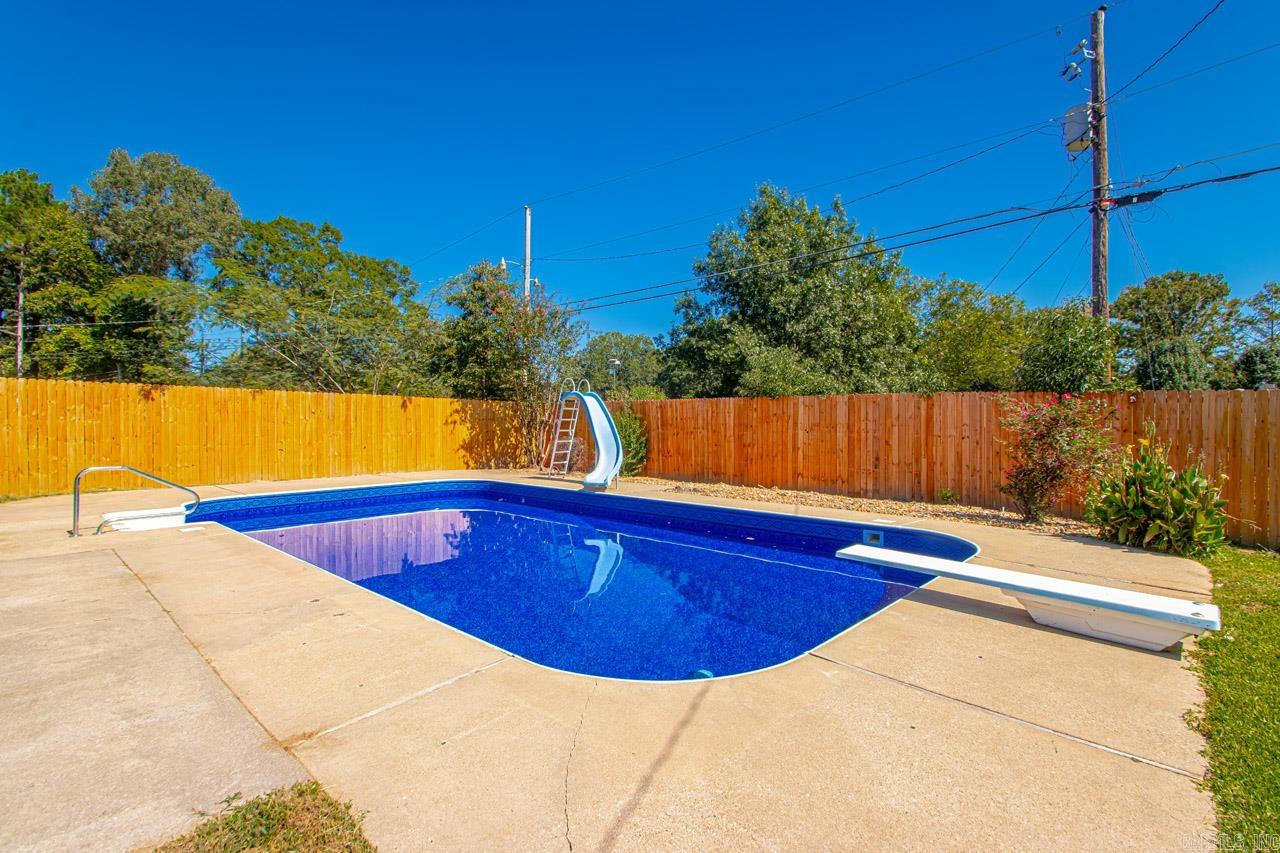 INDIANHEAD LAKES EST - Residential