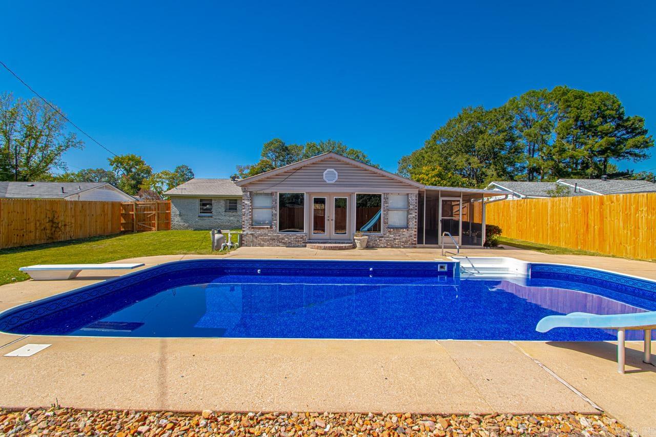 INDIANHEAD LAKES EST - Residential