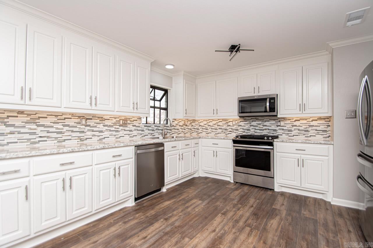 INDIANHEAD LAKES EST - Residential