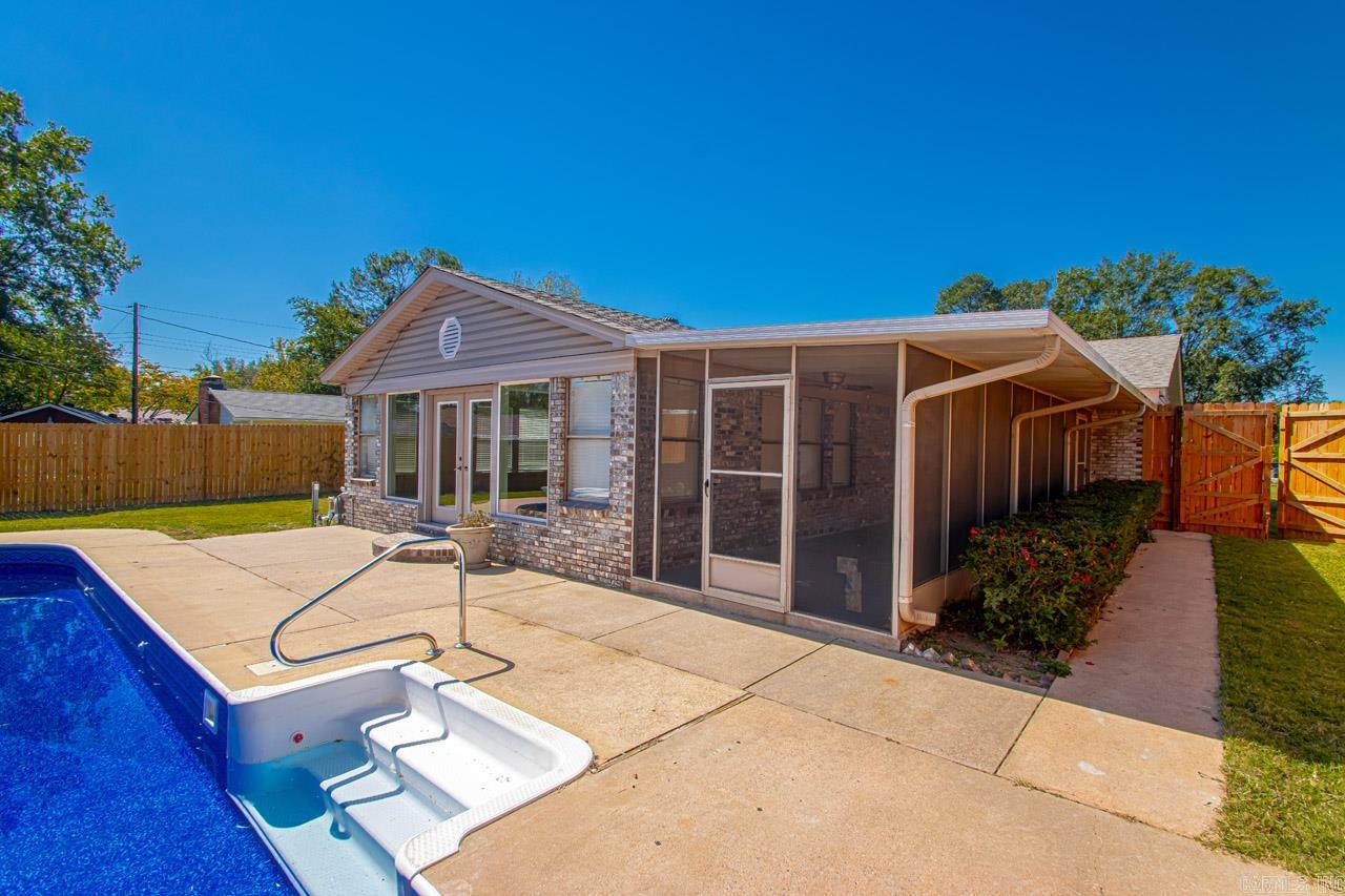 INDIANHEAD LAKES EST - Residential