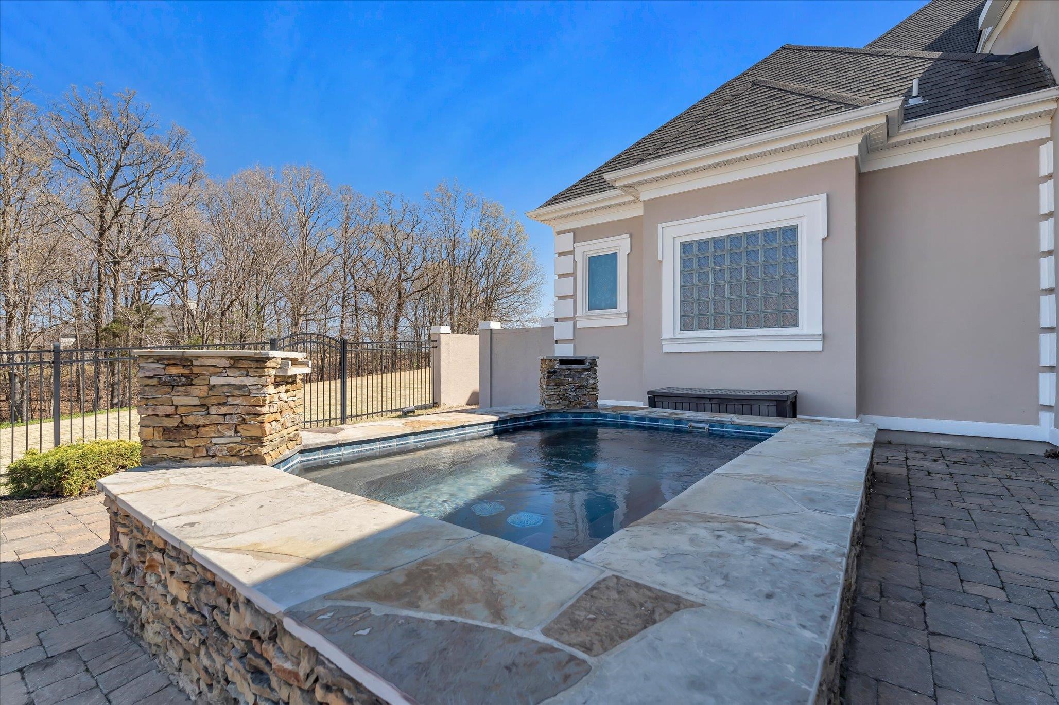 Ridgepointe Country Club - Residential