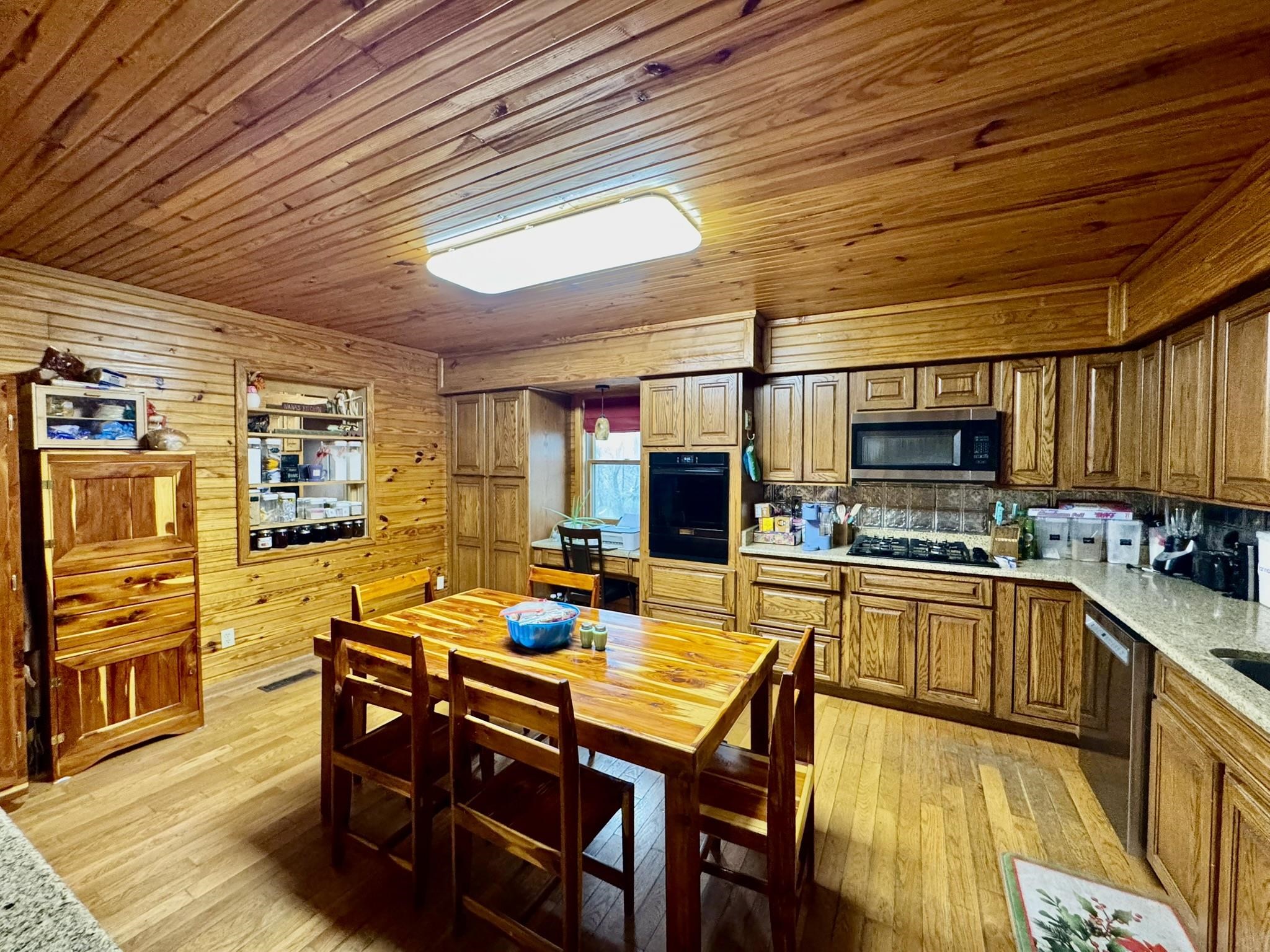 BONE ISLAND - Residential