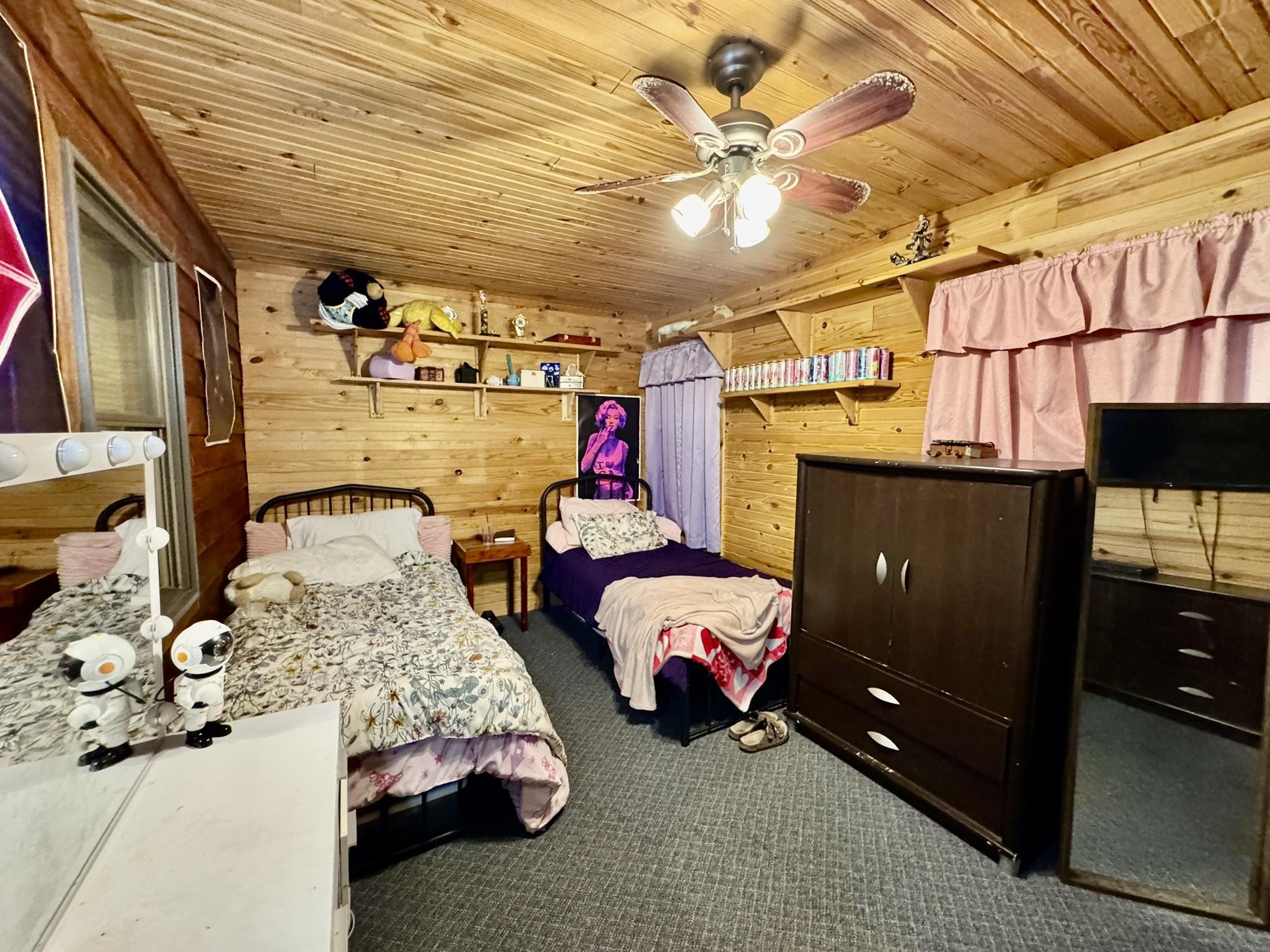 BONE ISLAND - Residential