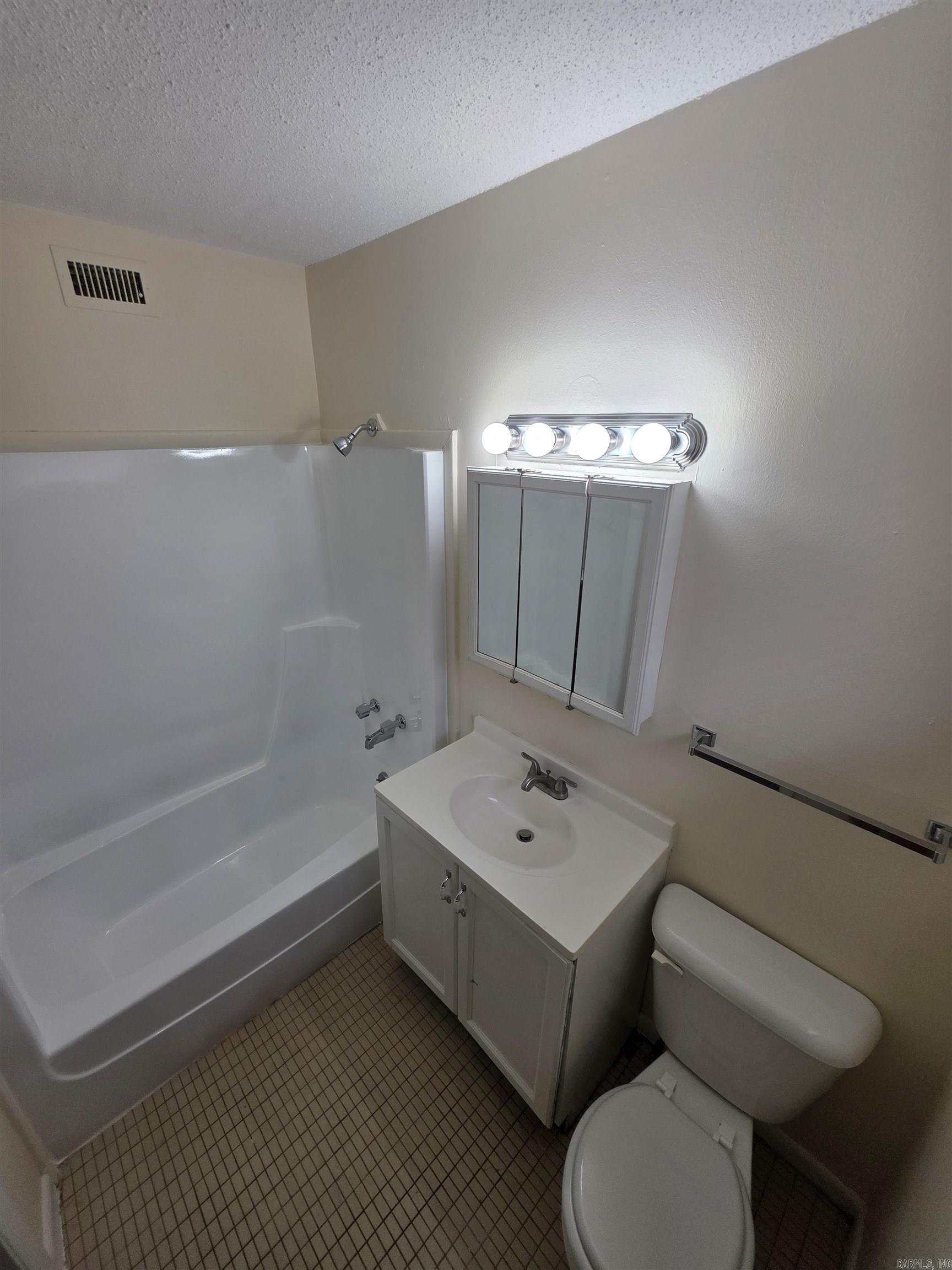 Hill Crest - Residential Lease