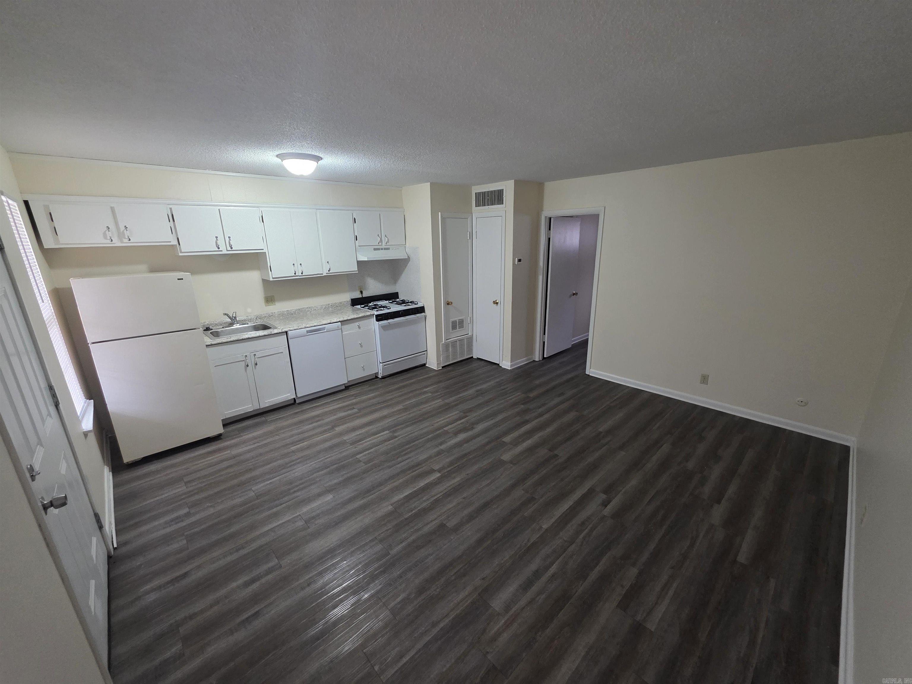 Hill Crest - Residential Lease