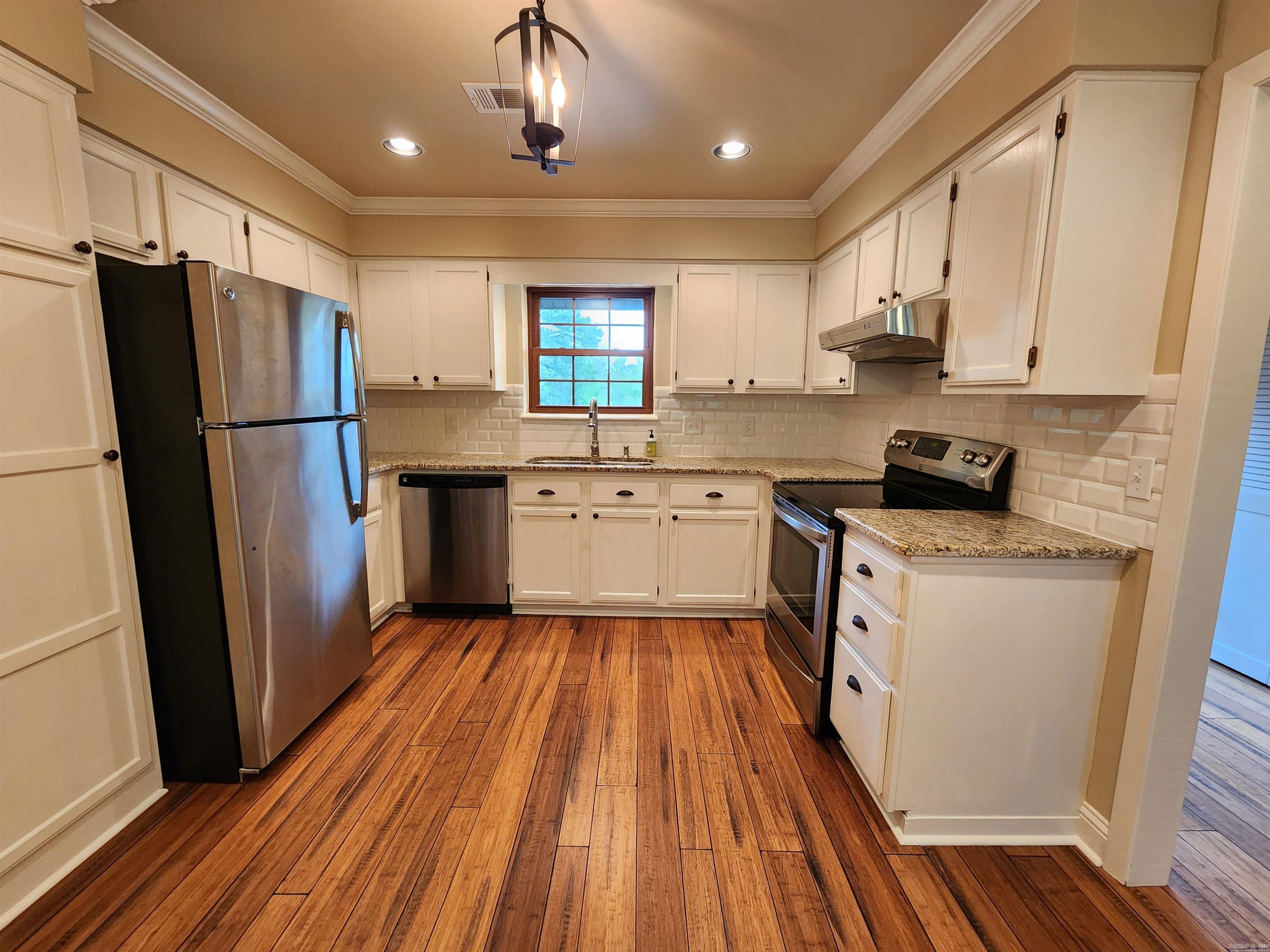 SPRING RIDGE CONDOMINIUM ESTATES - Residential