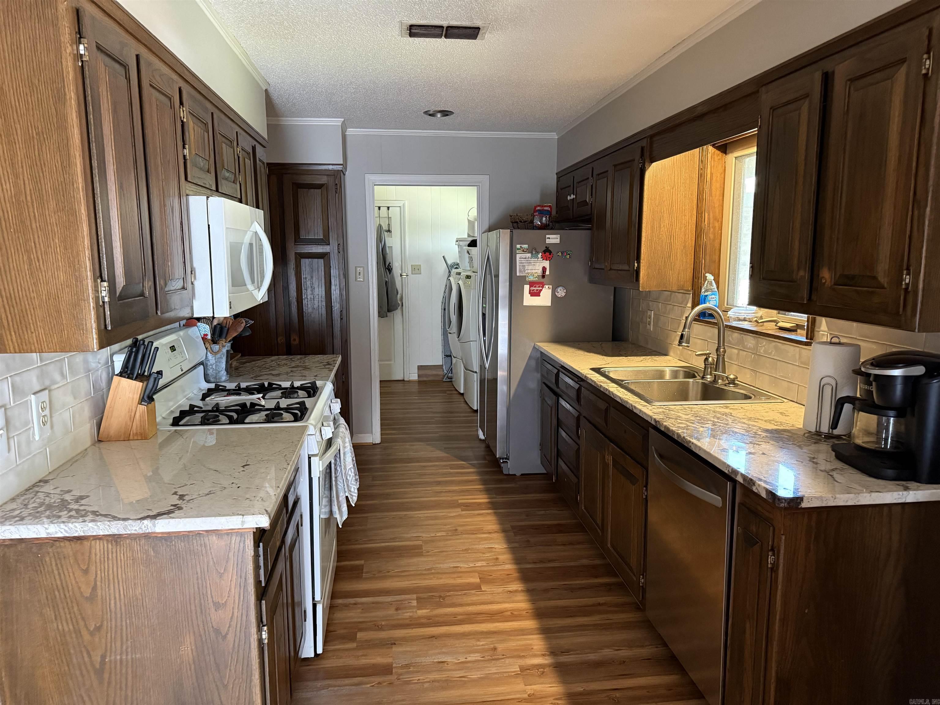 Leewood - Residential