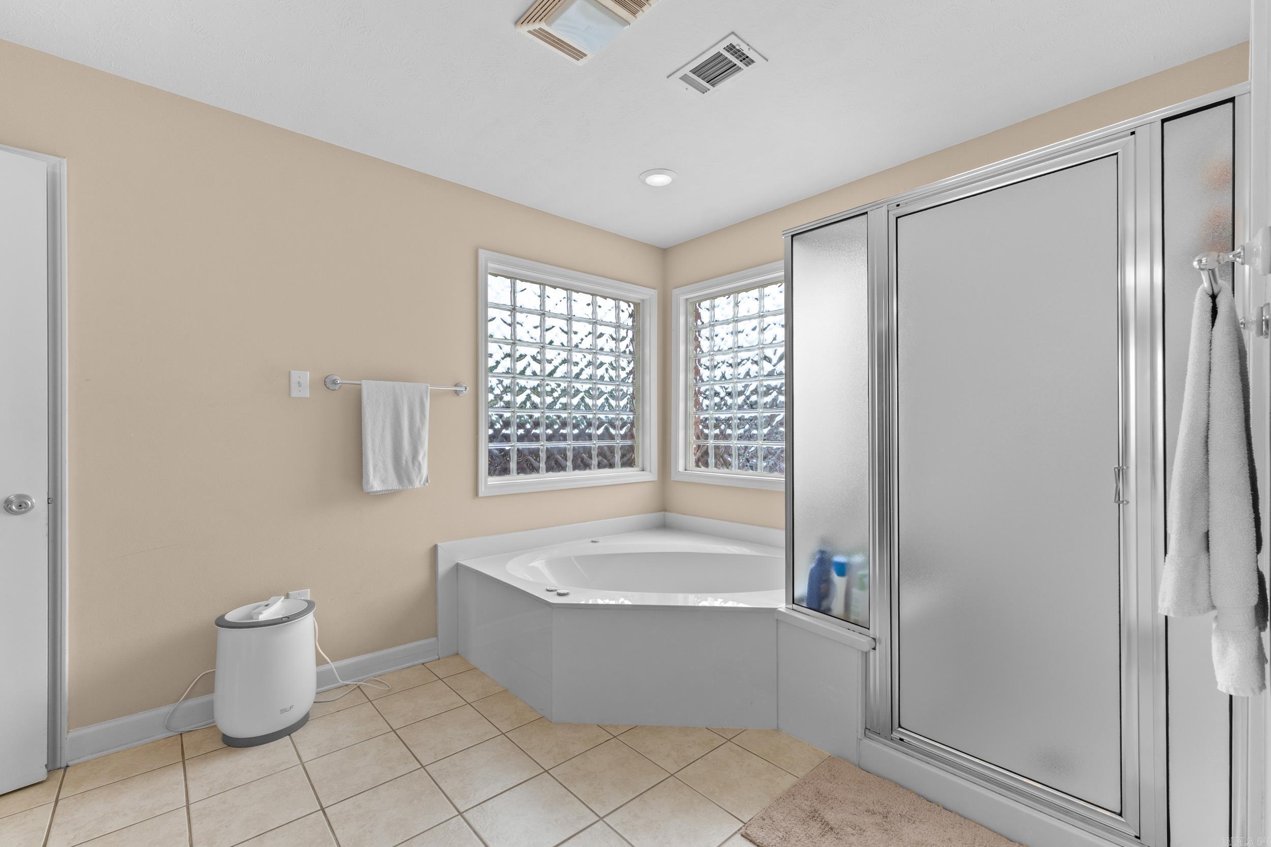 WILHELMINA COVE - Residential