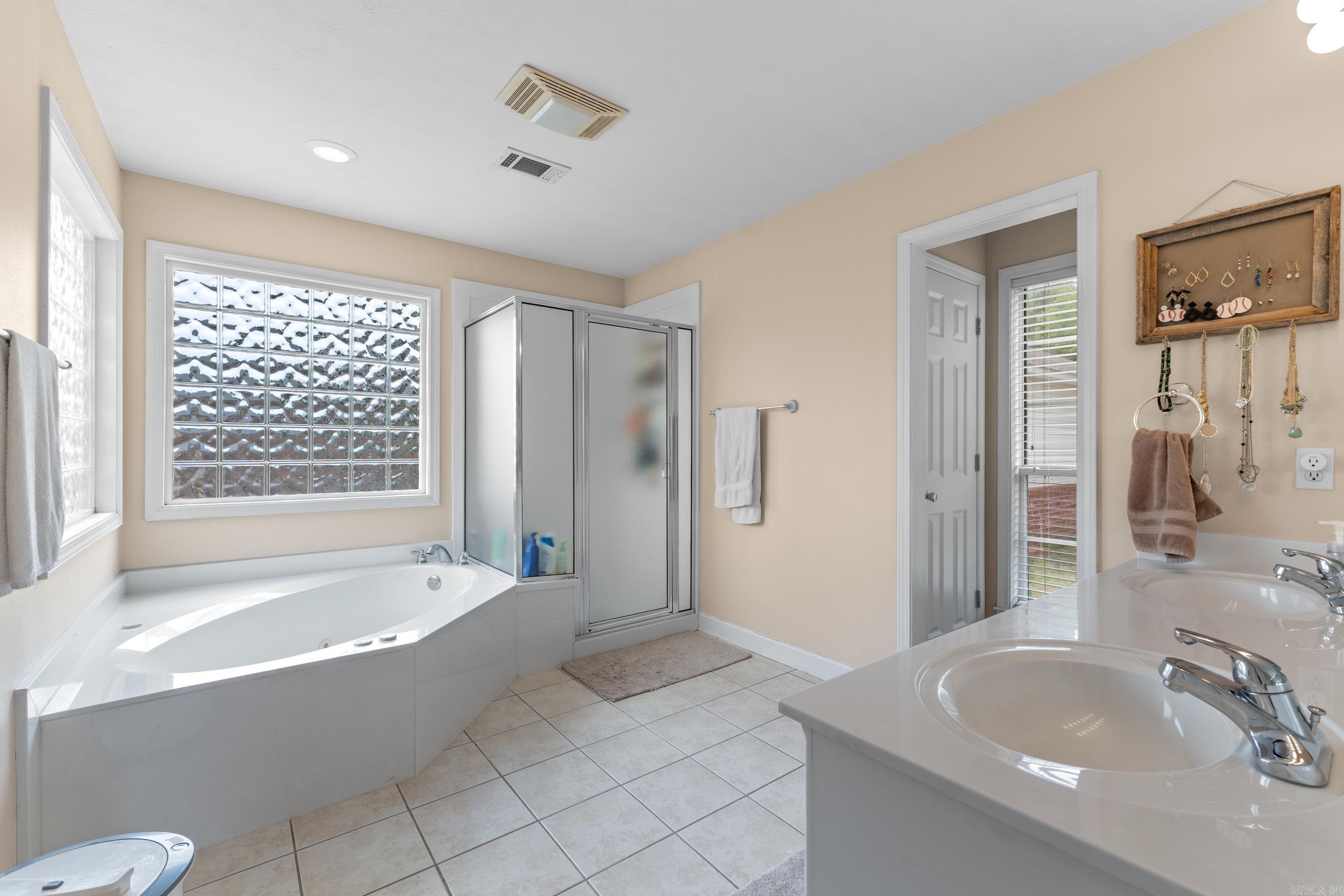 WILHELMINA COVE - Residential