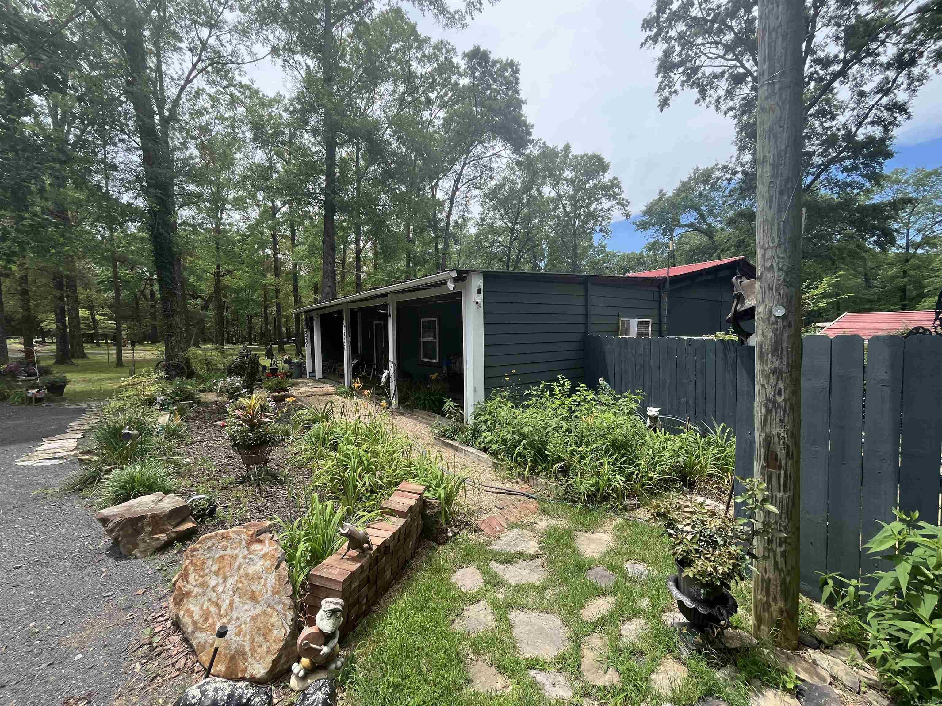 CEDAR ACRES - Residential