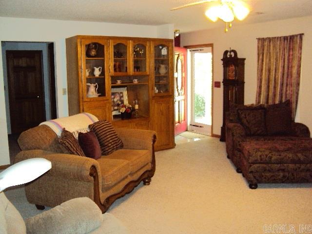 Salem Oaks - Residential