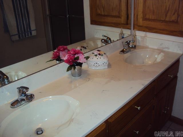 Salem Oaks - Residential