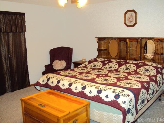 Salem Oaks - Residential