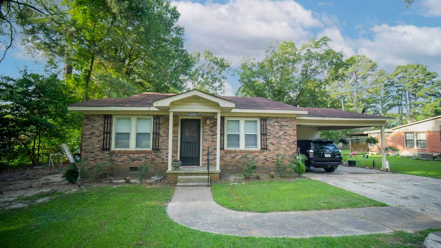 Enjoy country living just outside of town in this charming home featuring 3 bedrooms, 2 baths, and the potential for a 4th bedroom and additional bath. This home is situated on over an acre. Don't miss out on this cozy family home offering plenty of space and tranquility.