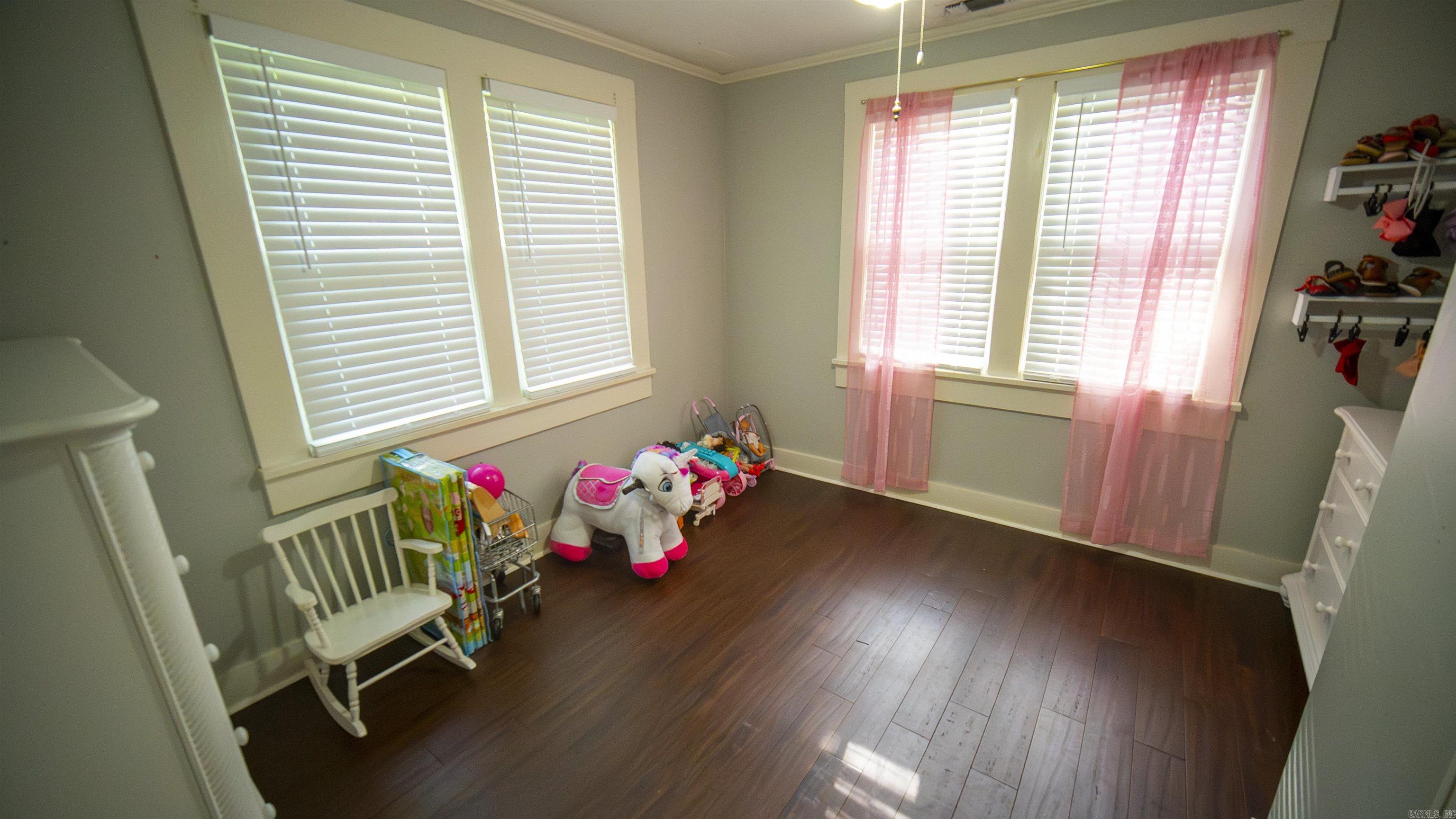 Murmil - Residential