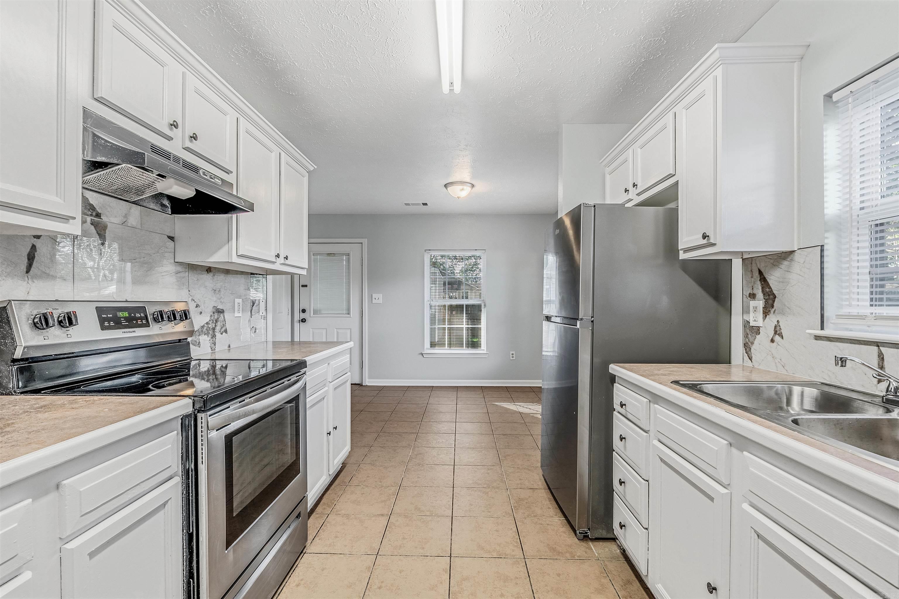 HOLTS INDUSTRIAL - Residential