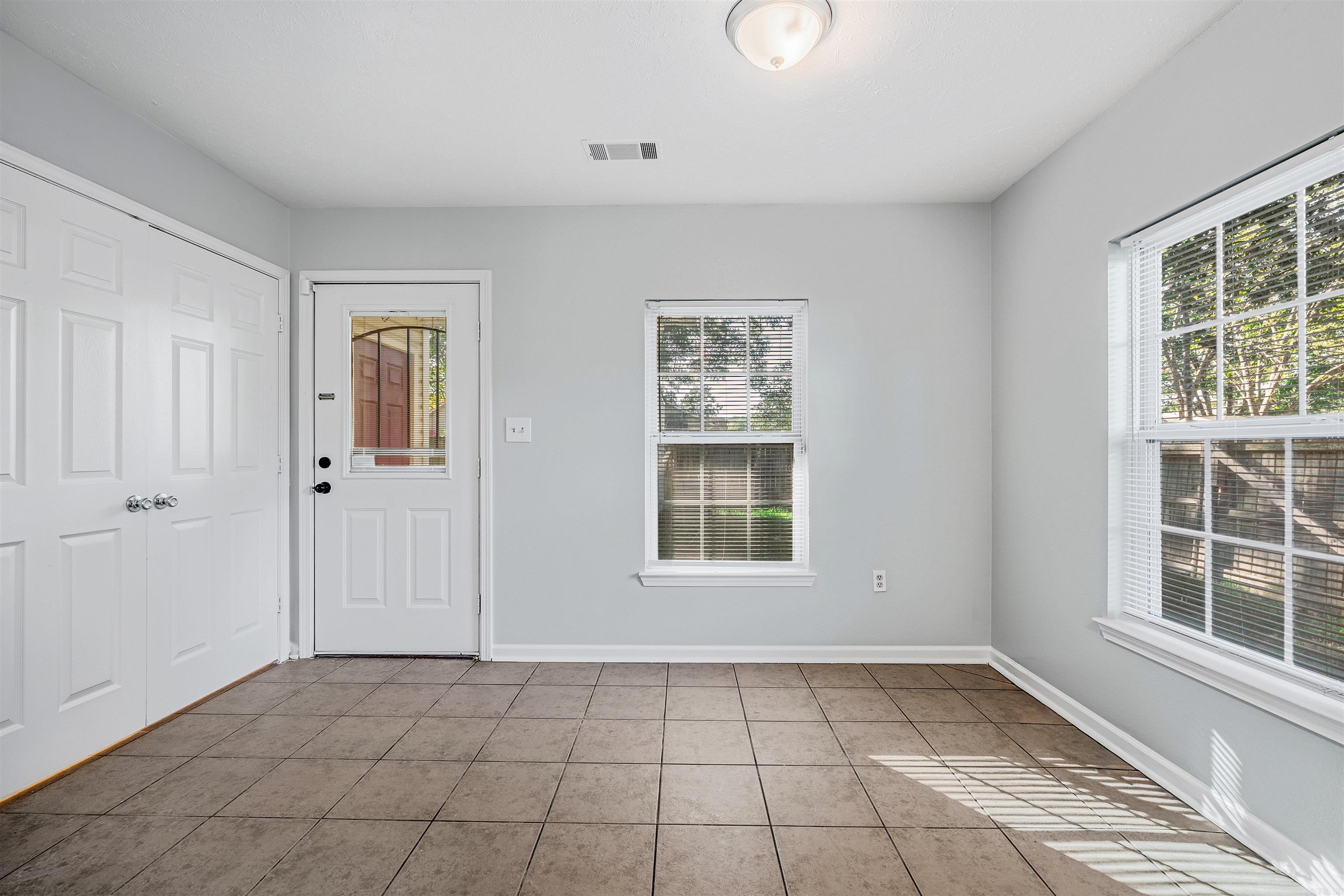 HOLTS INDUSTRIAL - Residential