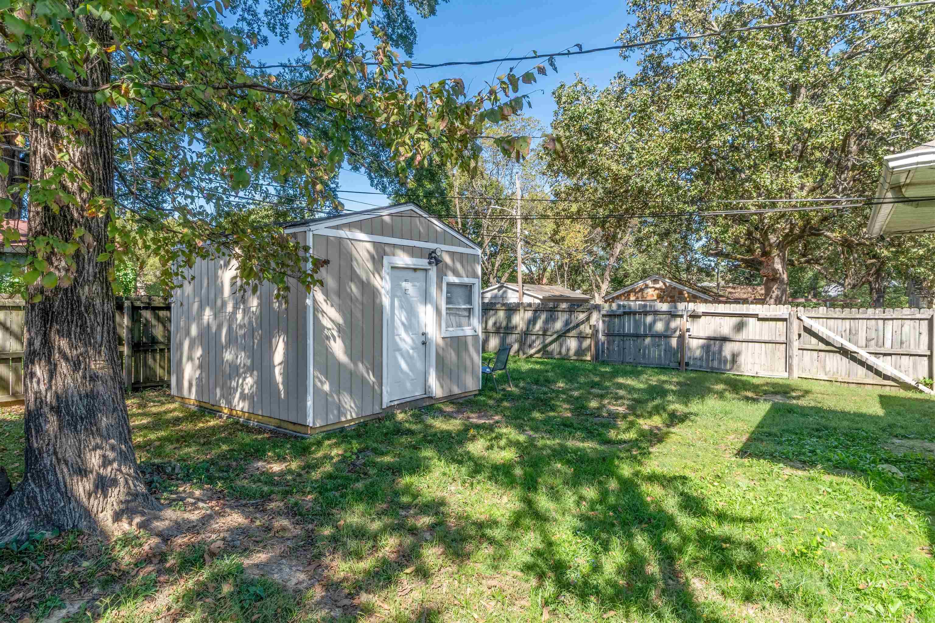 HOLTS INDUSTRIAL - Residential