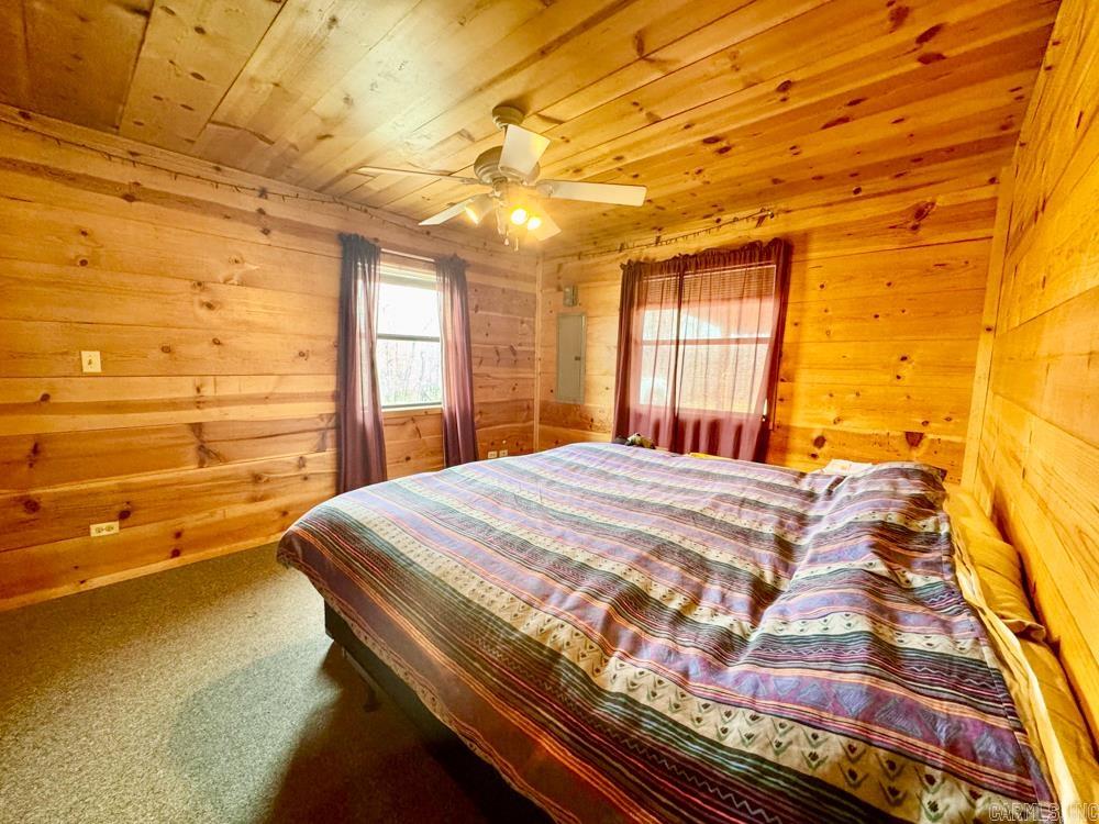 Metes & Bounds - Land