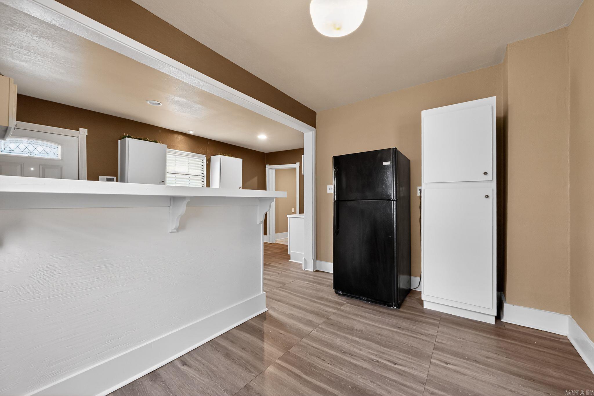 JONES & WORTHEN - Residential