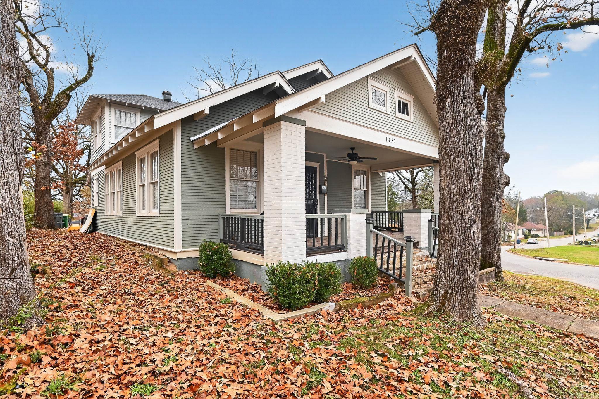 JONES & WORTHEN - Residential