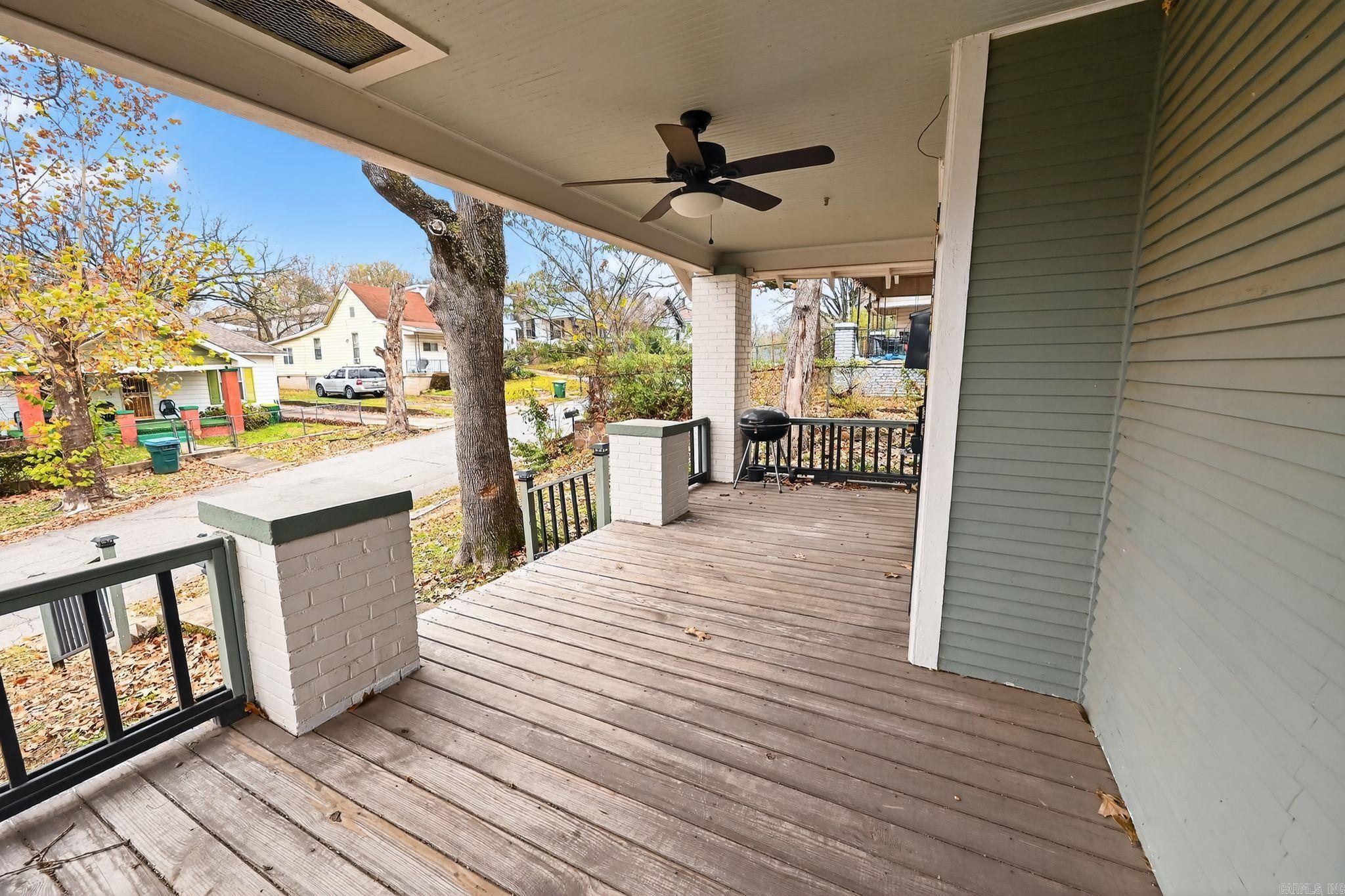 JONES & WORTHEN - Residential