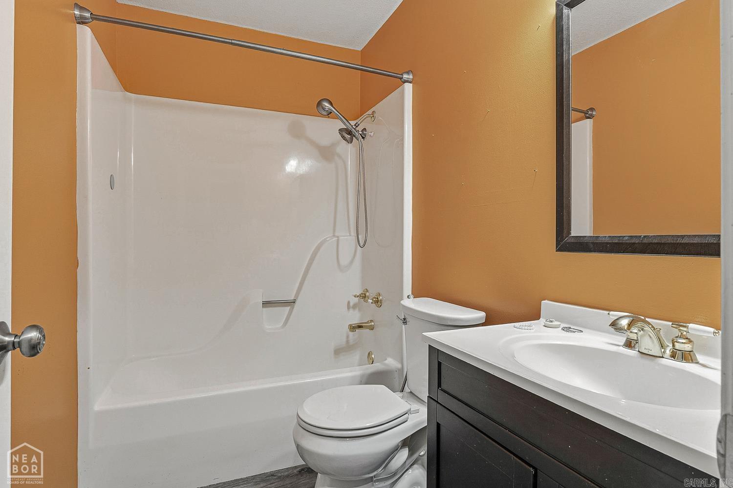 COLONY PARK - Residential