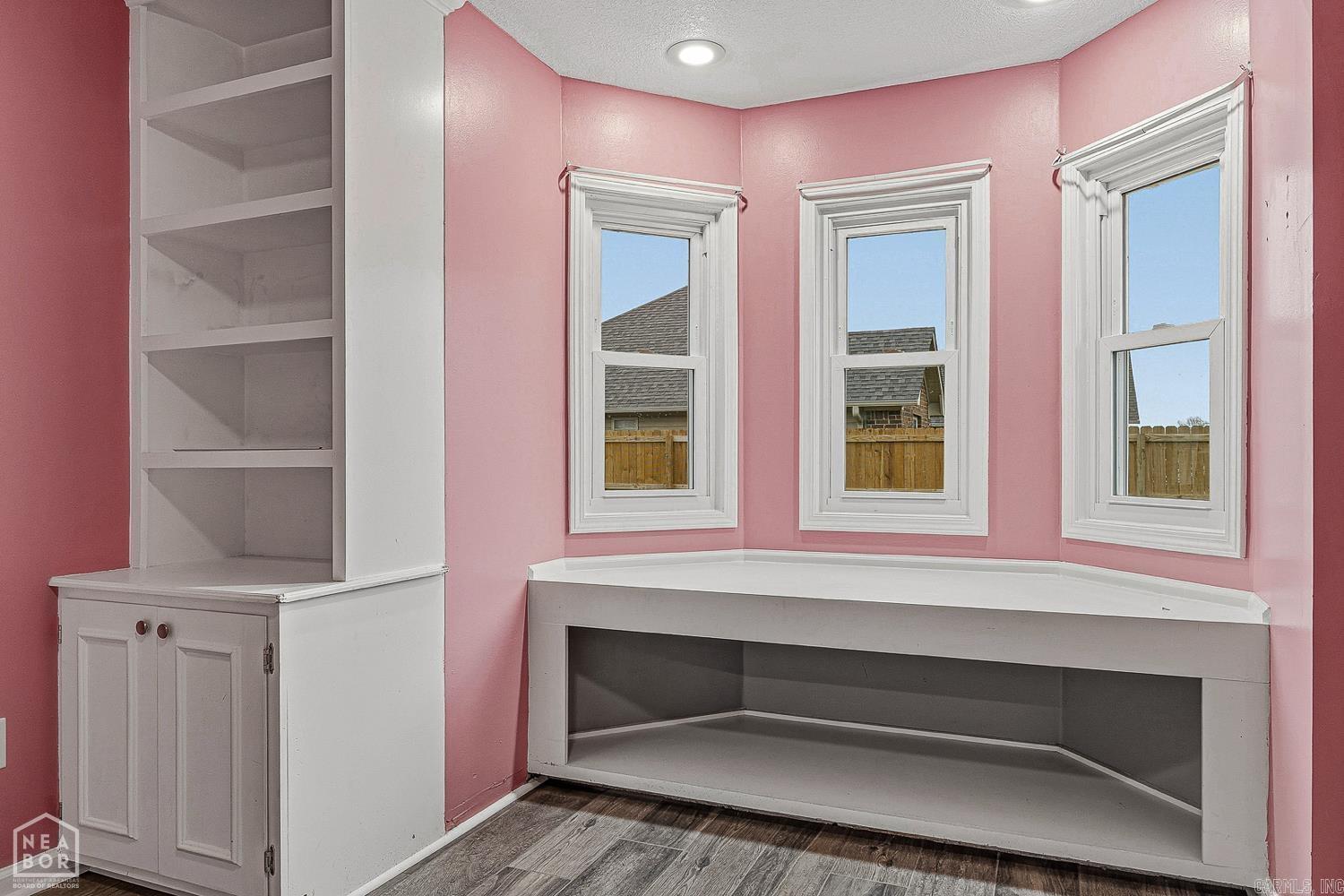 COLONY PARK - Residential