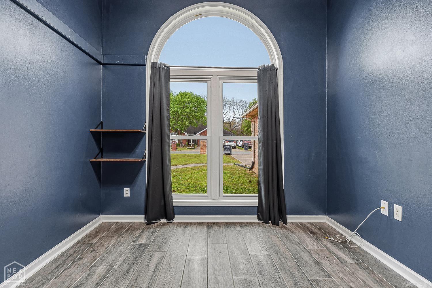 COLONY PARK - Residential