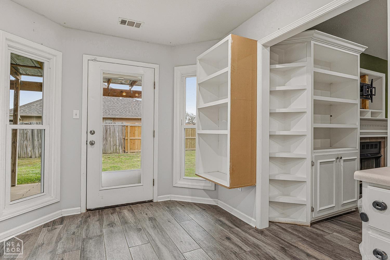 COLONY PARK - Residential