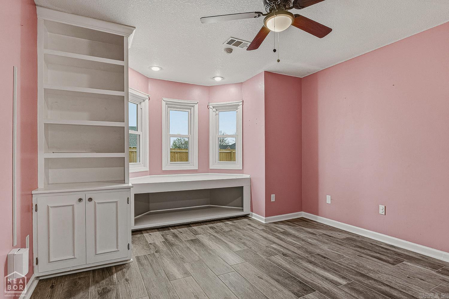 COLONY PARK - Residential