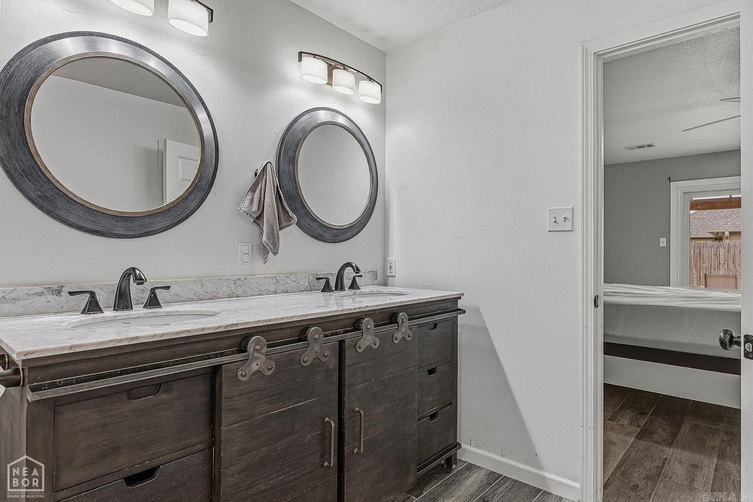 COLONY PARK - Residential