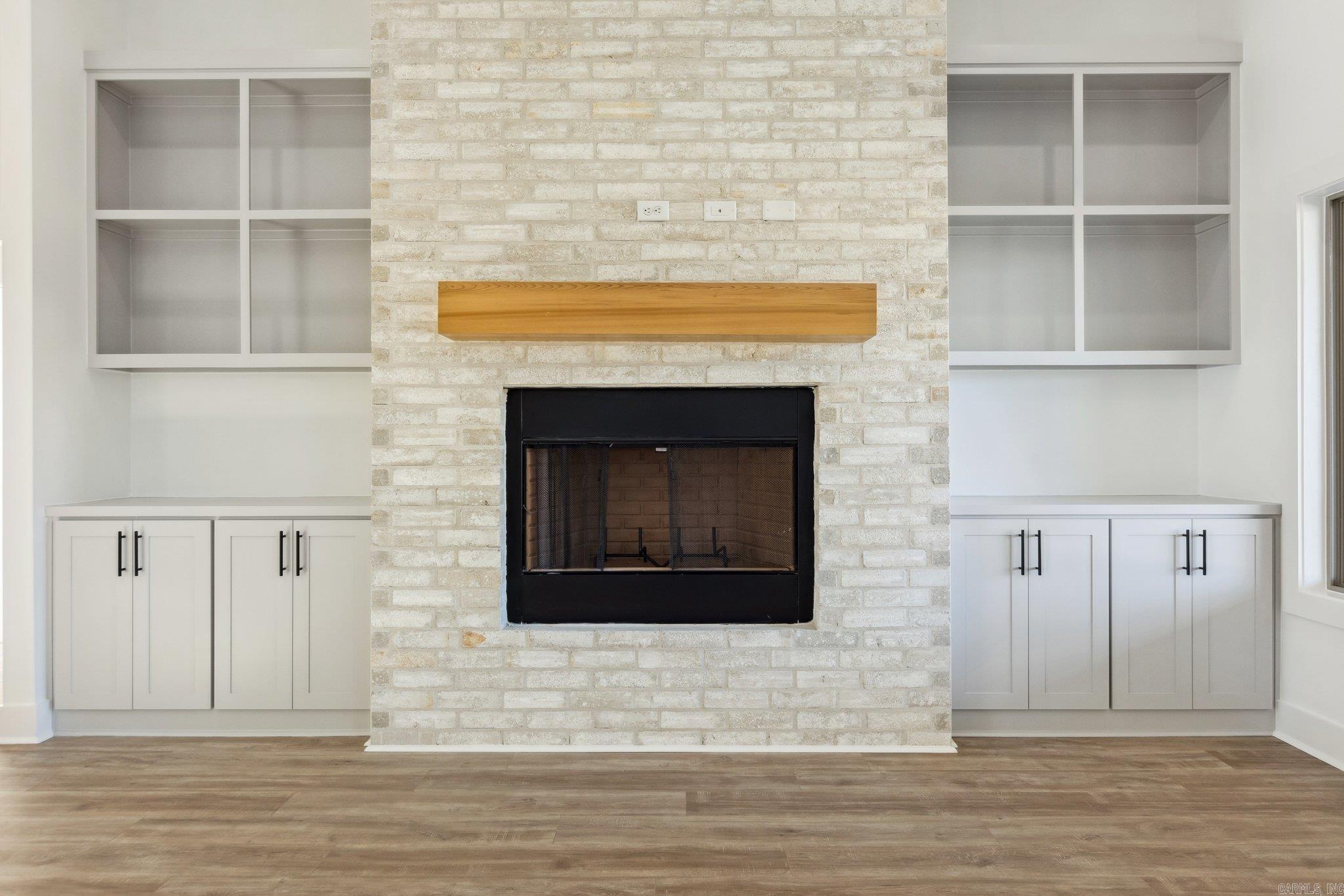 WINCHESTER ESTATES - Residential