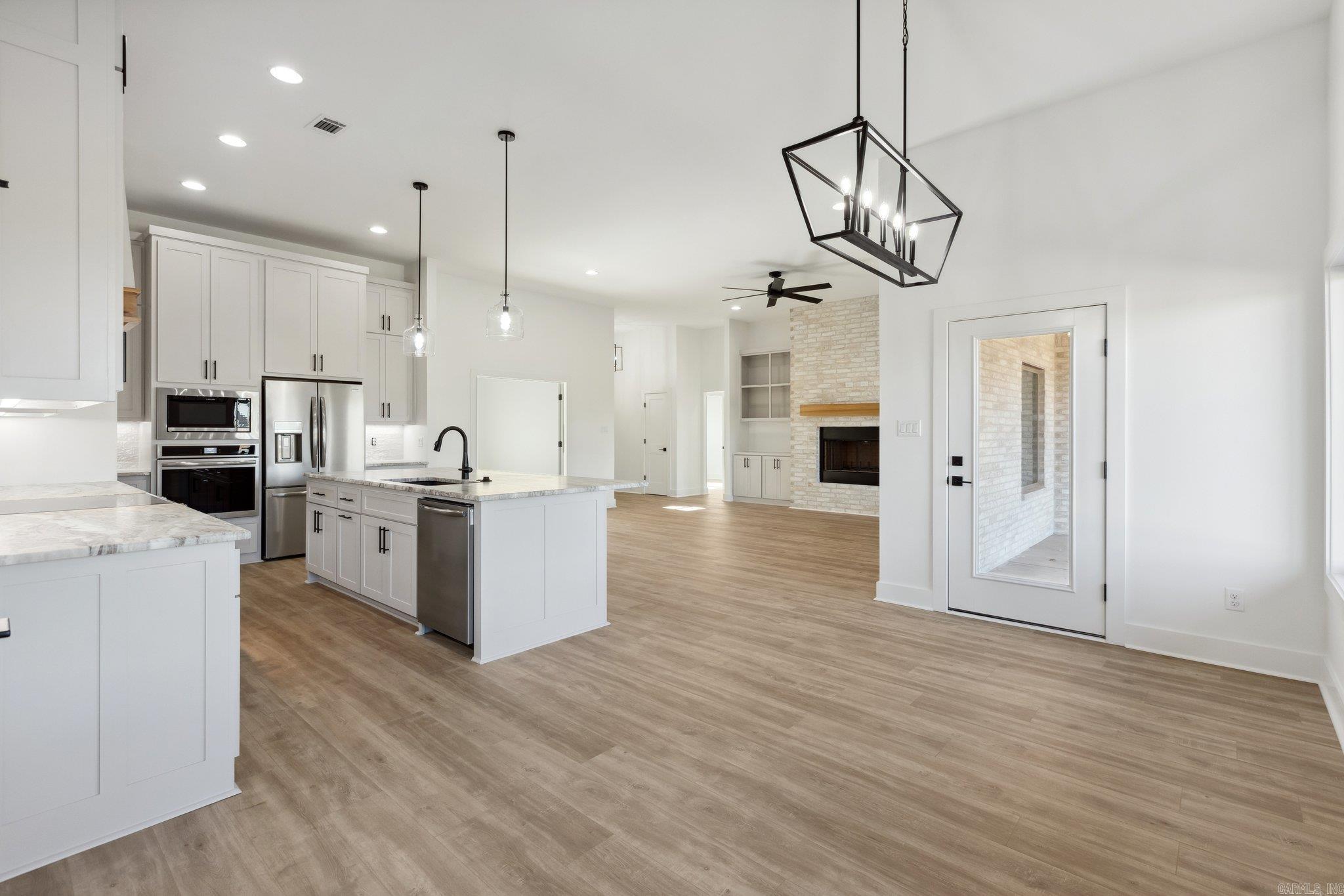 WINCHESTER ESTATES - Residential