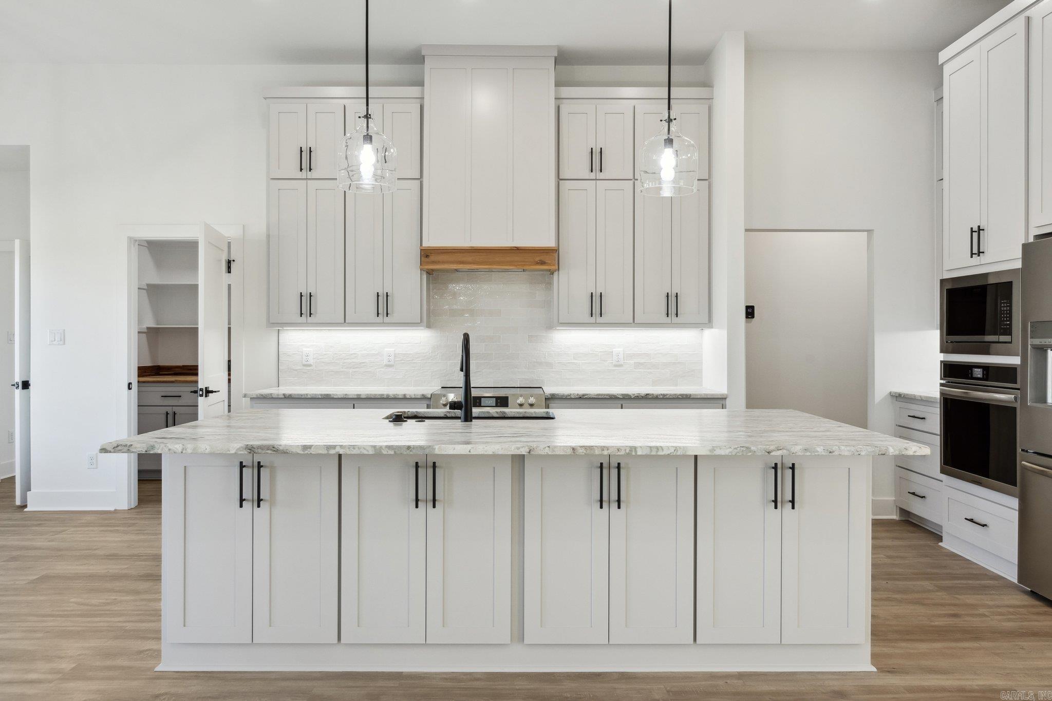 WINCHESTER ESTATES - Residential