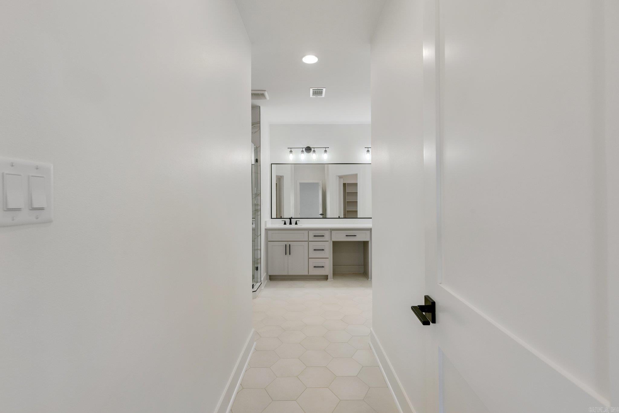 WINCHESTER ESTATES - Residential