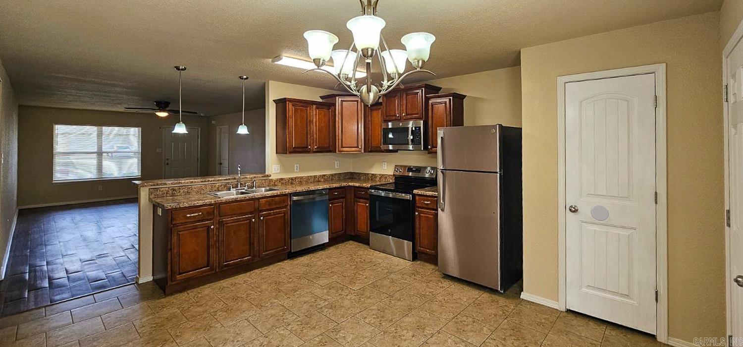 JUDE'S CROSSING - Residential